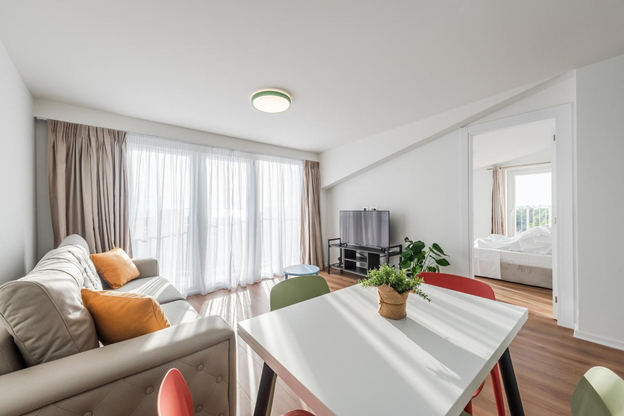 8th Floor Apartments, Golem