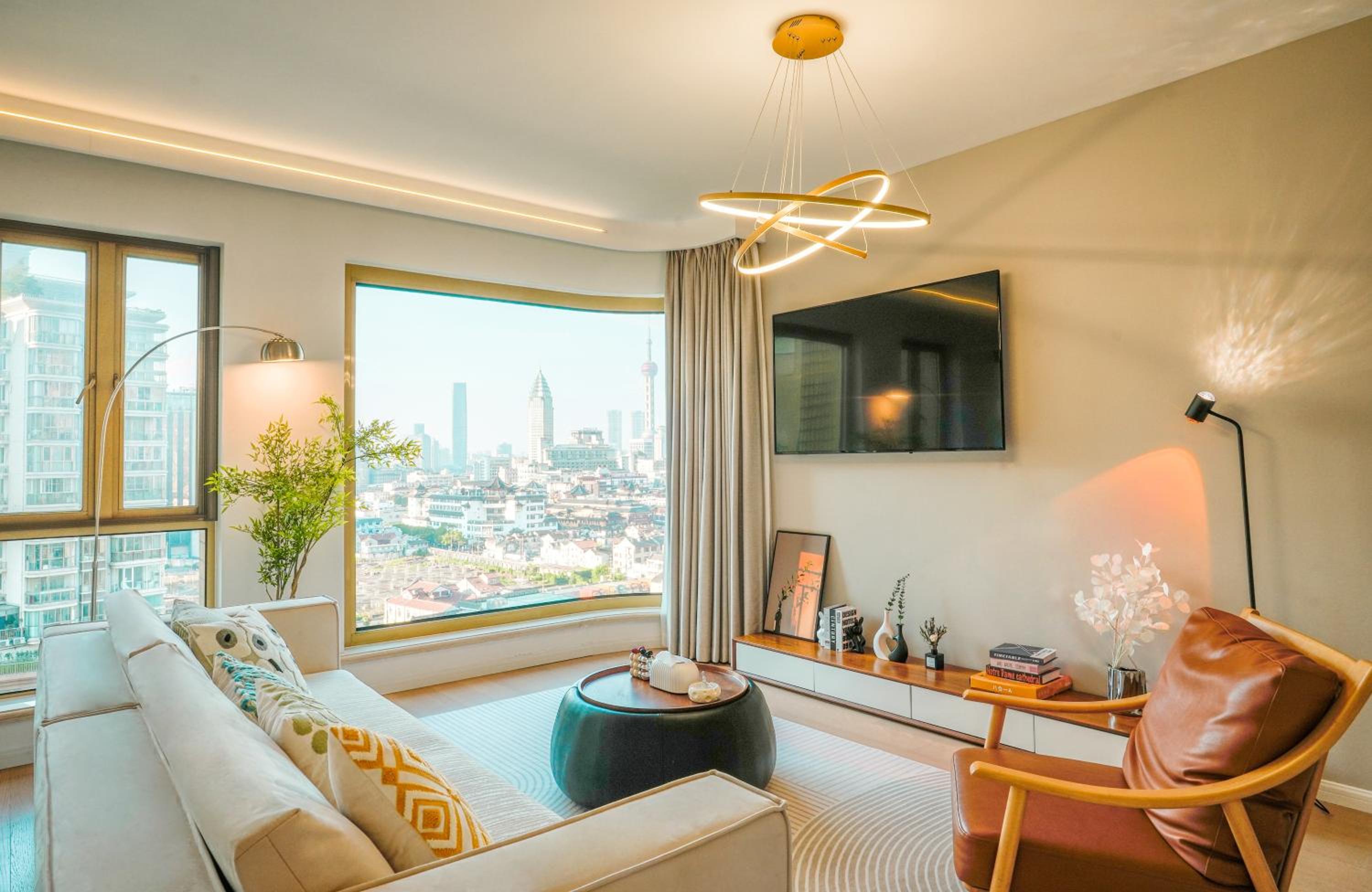 Shanghai Sunshine House - family friendly suite - near the Bund & Yu Garden
