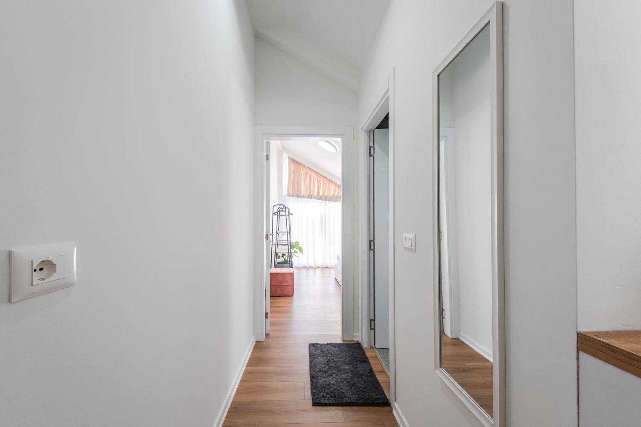 8th Floor Apartments, Golem
