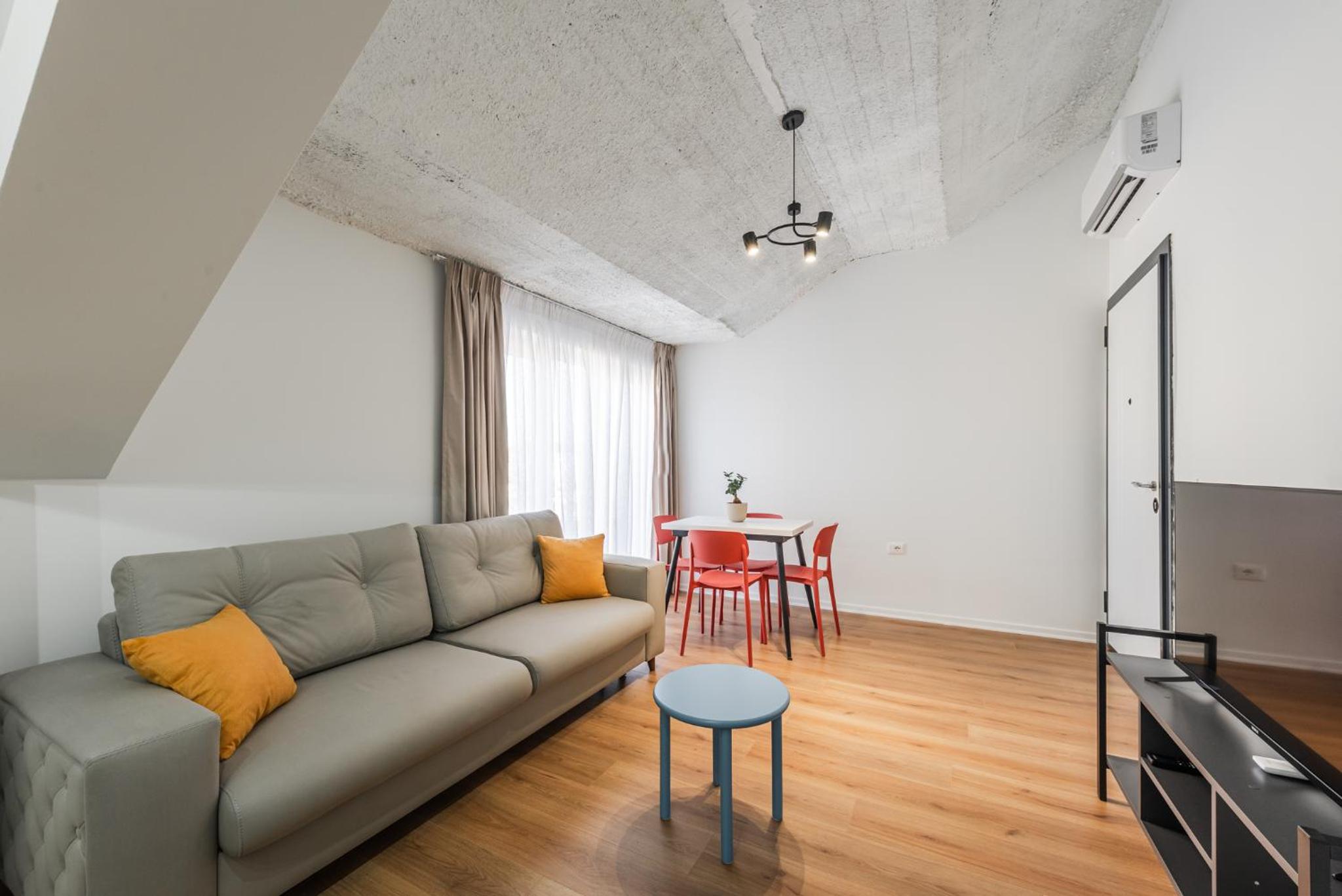 8th Floor Apartments, Golem