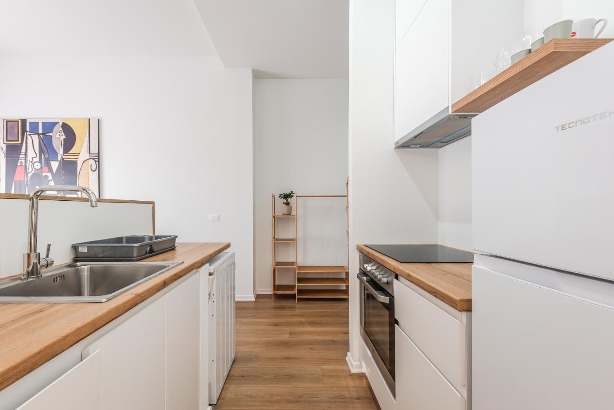 8th Floor Apartments, Golem