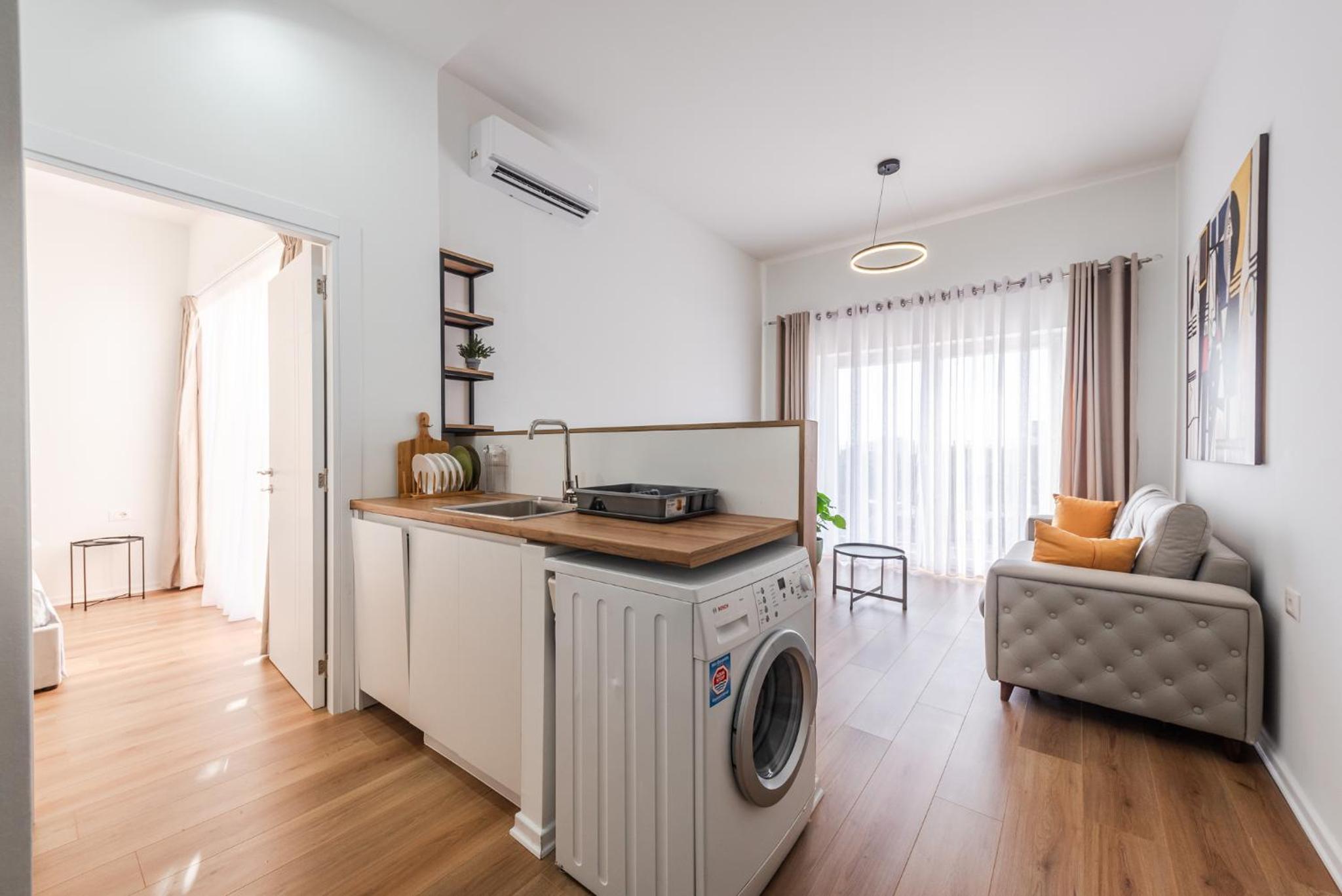 8th Floor Apartments, Golem