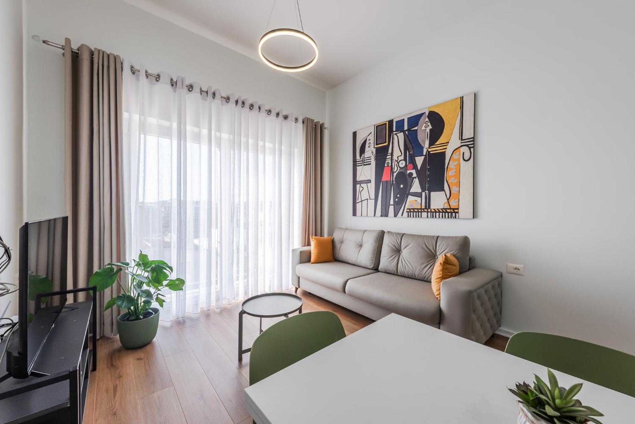 8th Floor Apartments, Golem