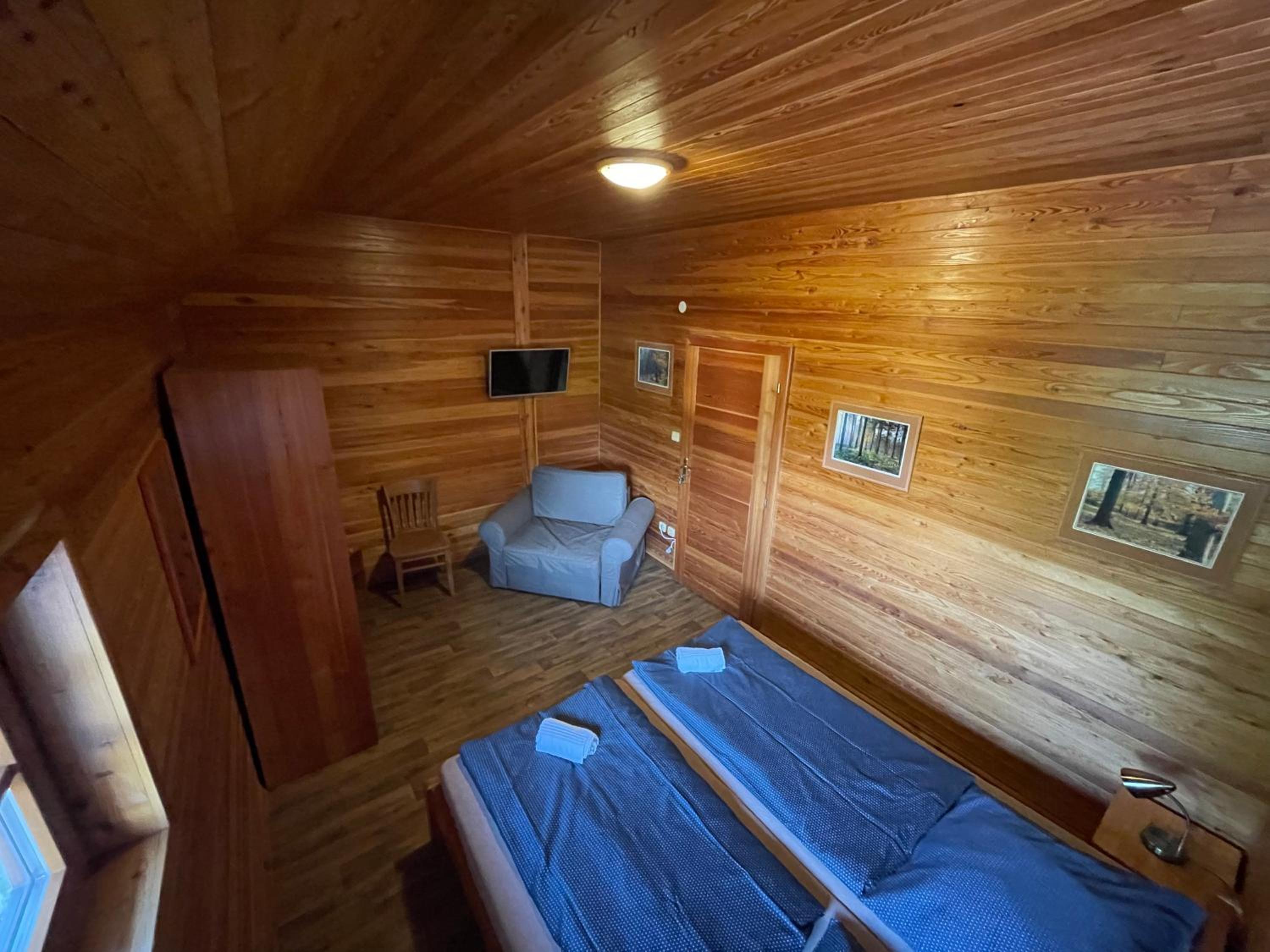 Areál Kamínka - POKOJE A APARTMÁNY