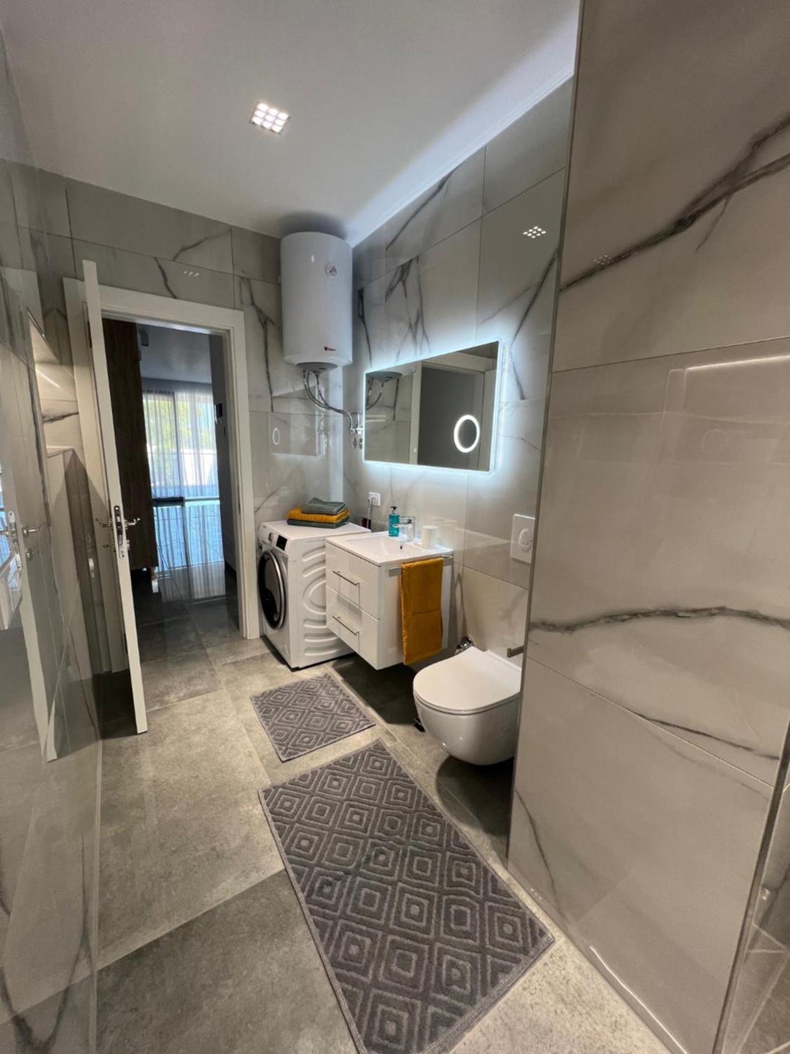 Rent Apartament Lalzy Bay
