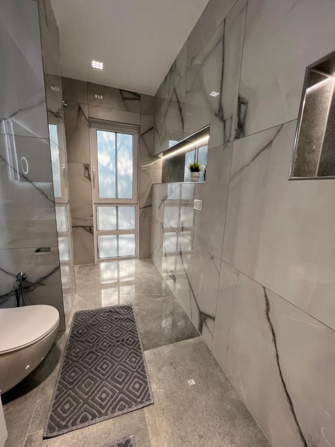 Rent Apartament Lalzy Bay