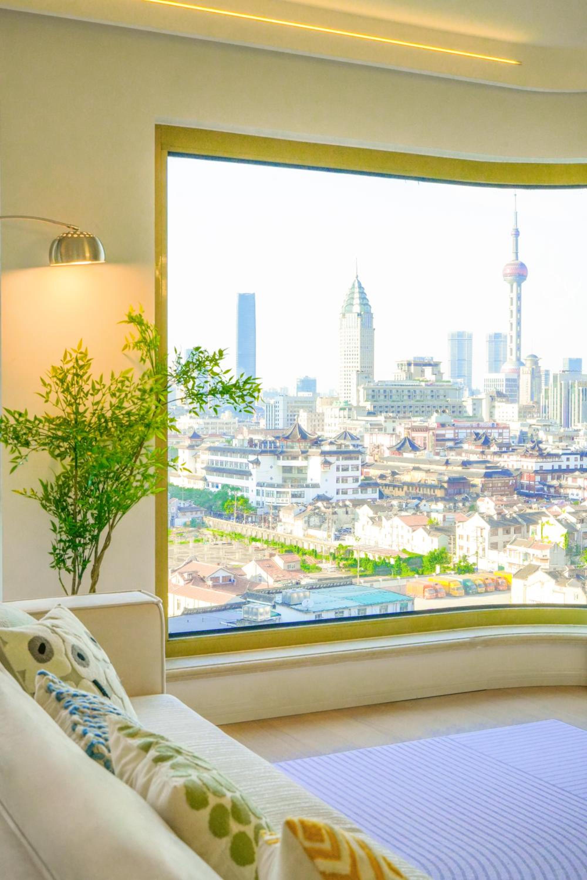 Shanghai Sunshine House - family friendly suite - near the Bund & Yu Garden