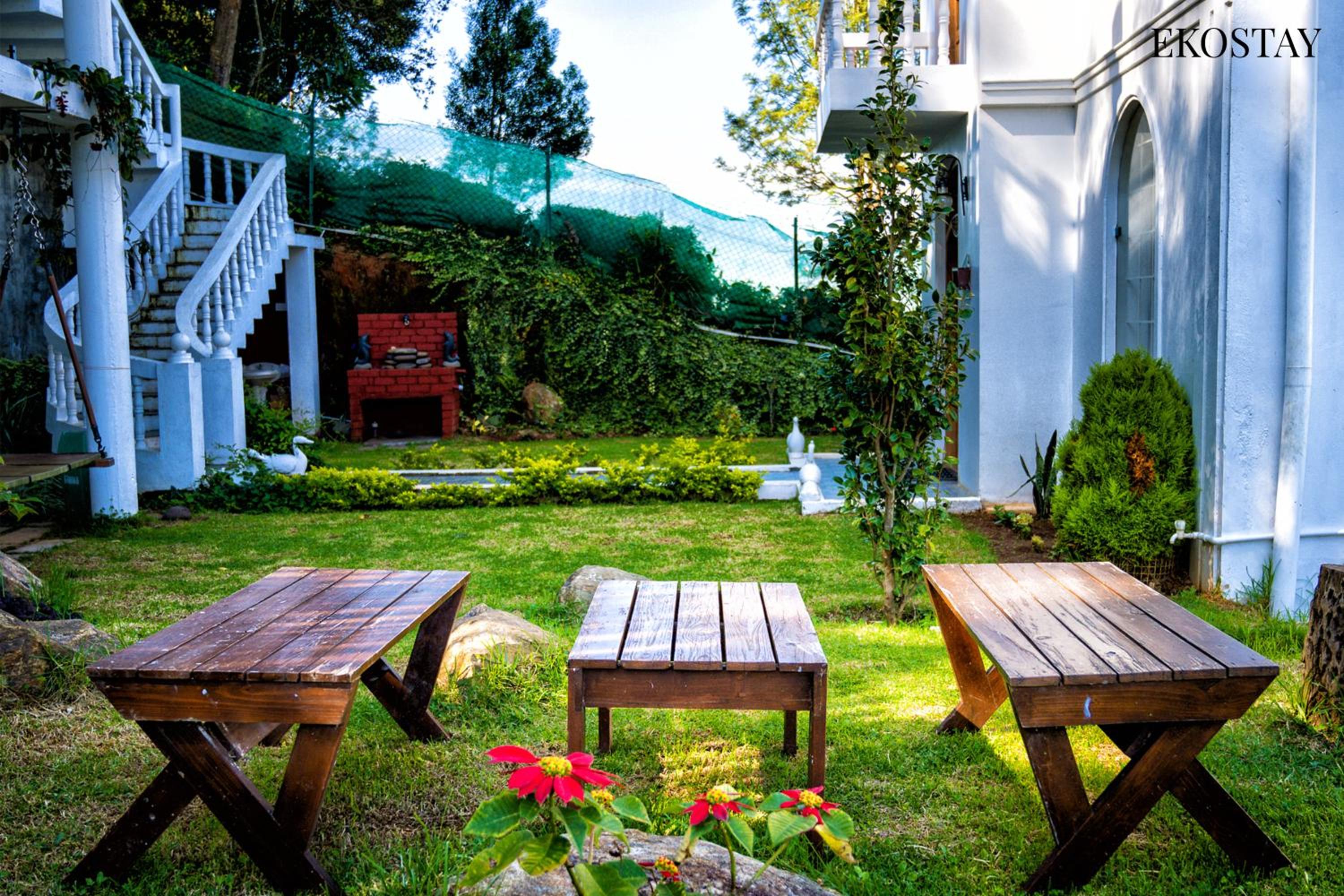 EKOSTAY - Winterfell Chalet Villa view 2