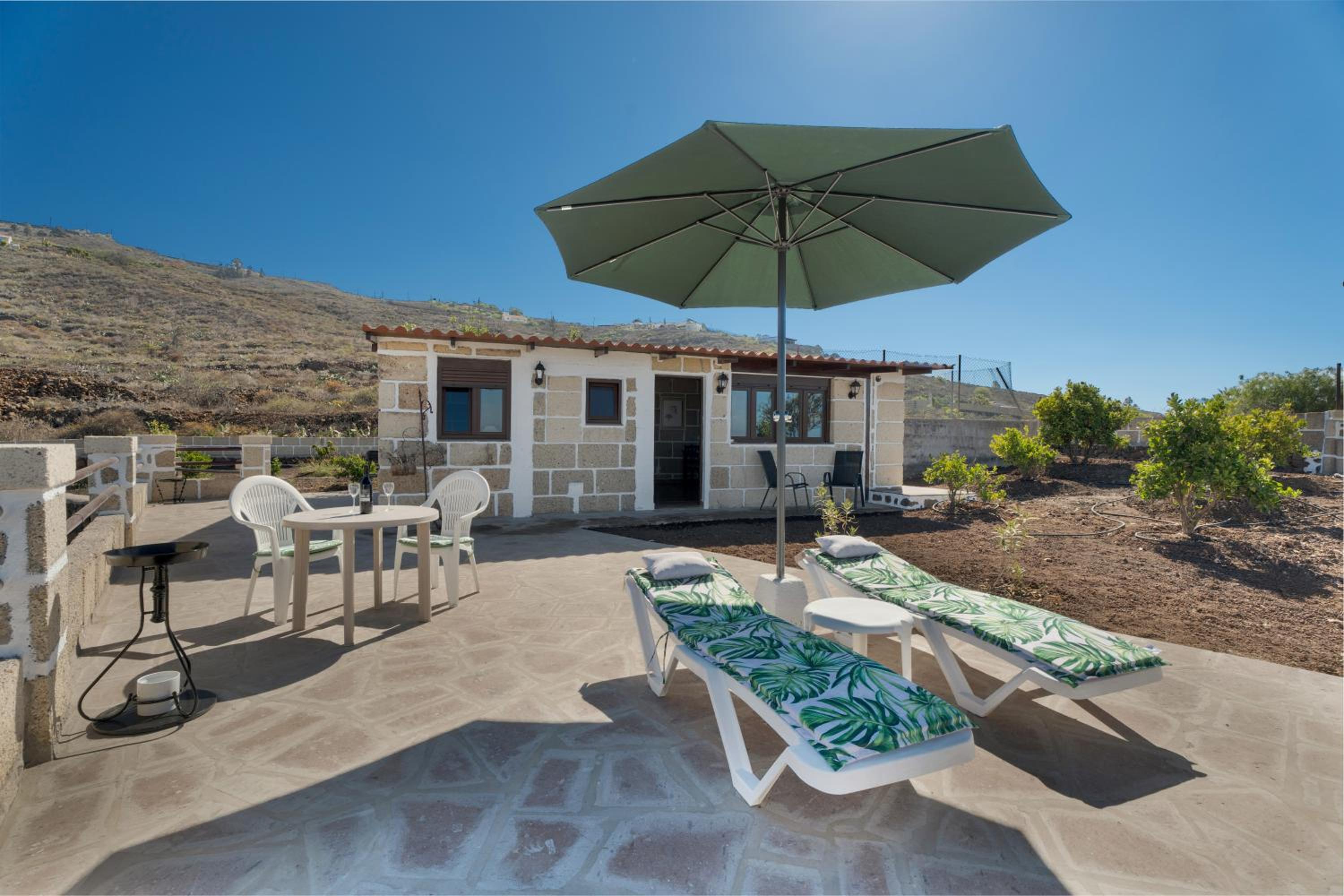 Casa Eyden Rural - Terraza y Barbacoa