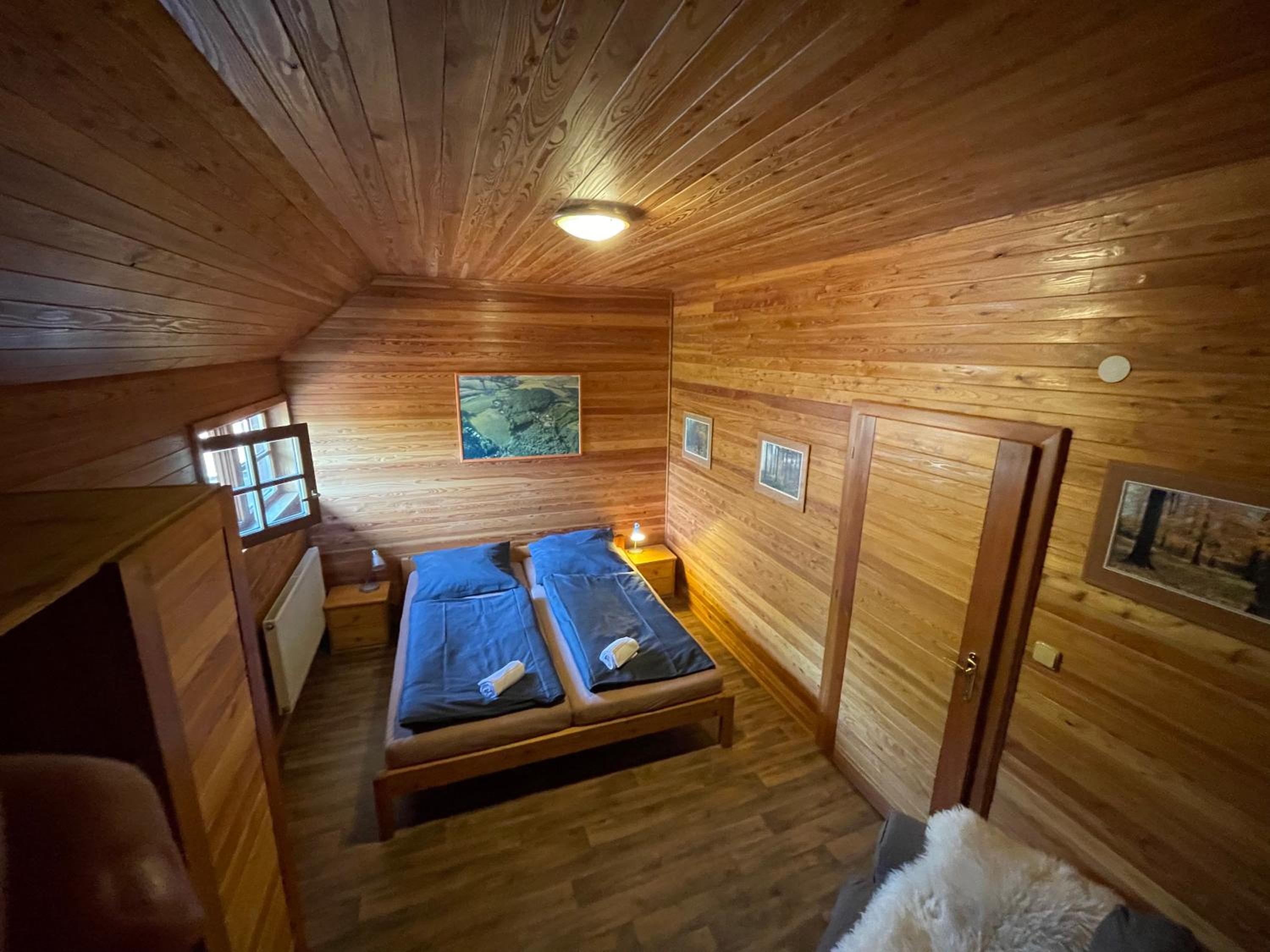 Areál Kamínka - POKOJE A APARTMÁNY