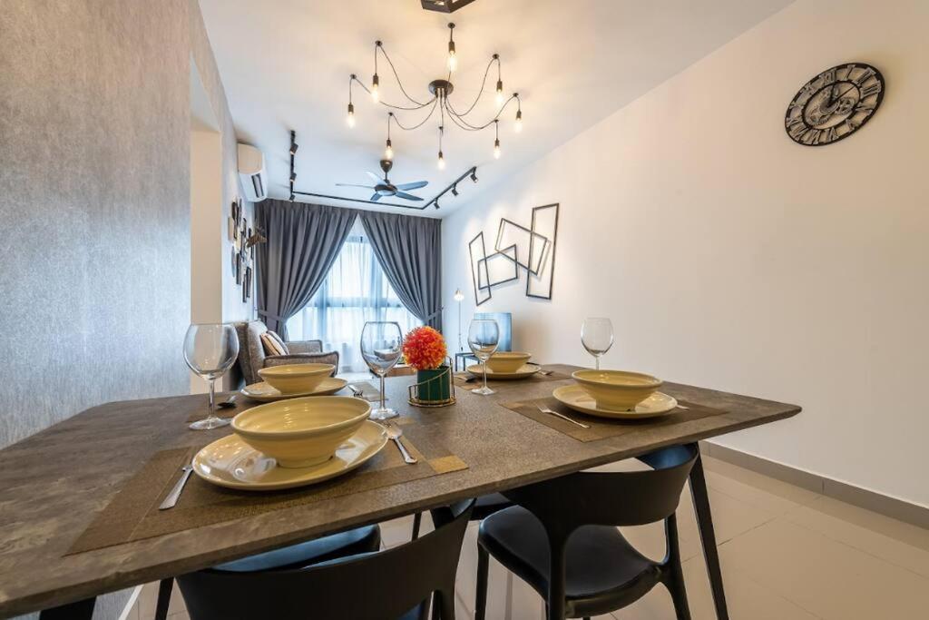 MVE20 KL Sunway Velocity Ikea MRT Cheras #8pax-1cp