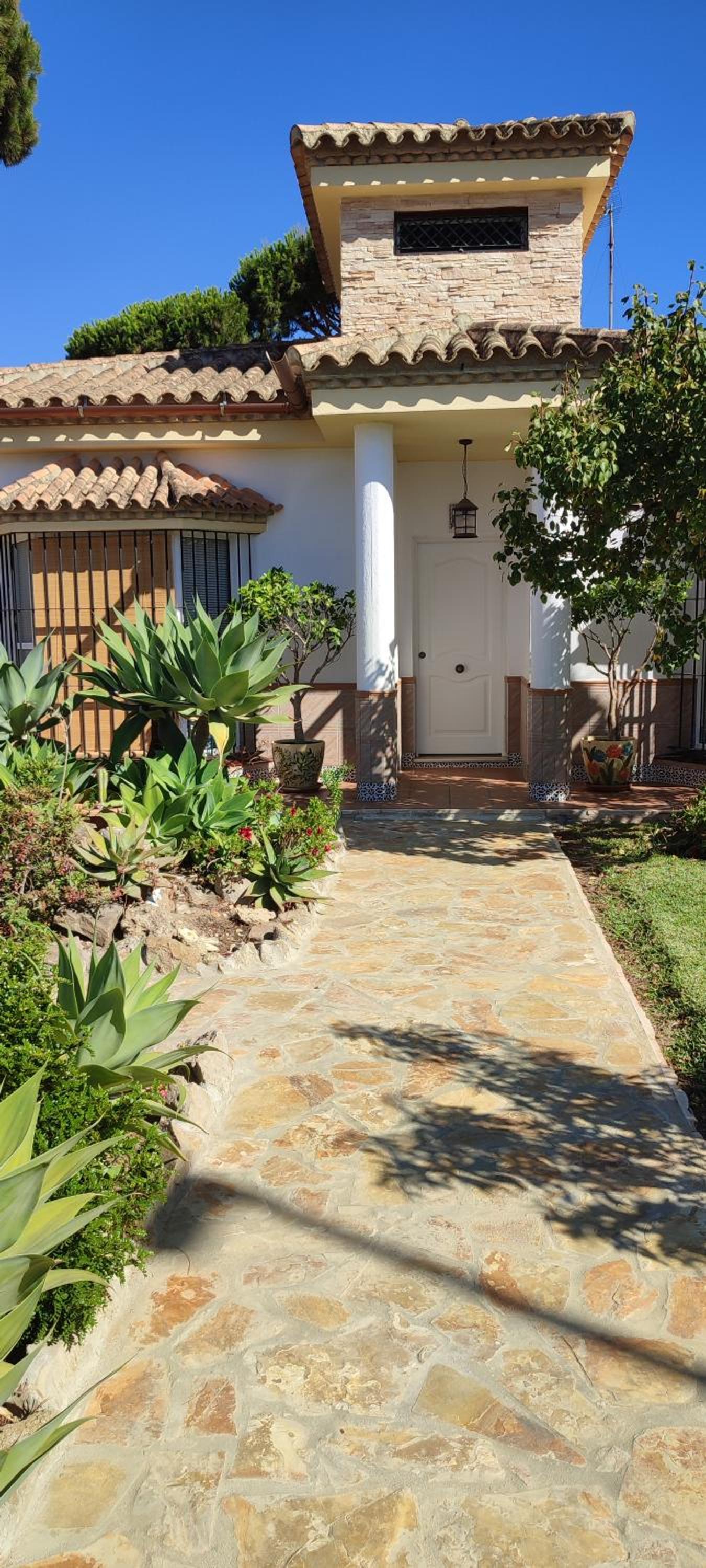 Beach house near Tennis Club La Barrosa