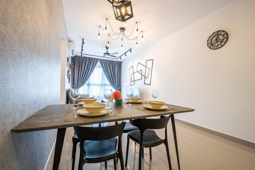 MVE20 KL Sunway Velocity Ikea MRT Cheras #8pax-1cp