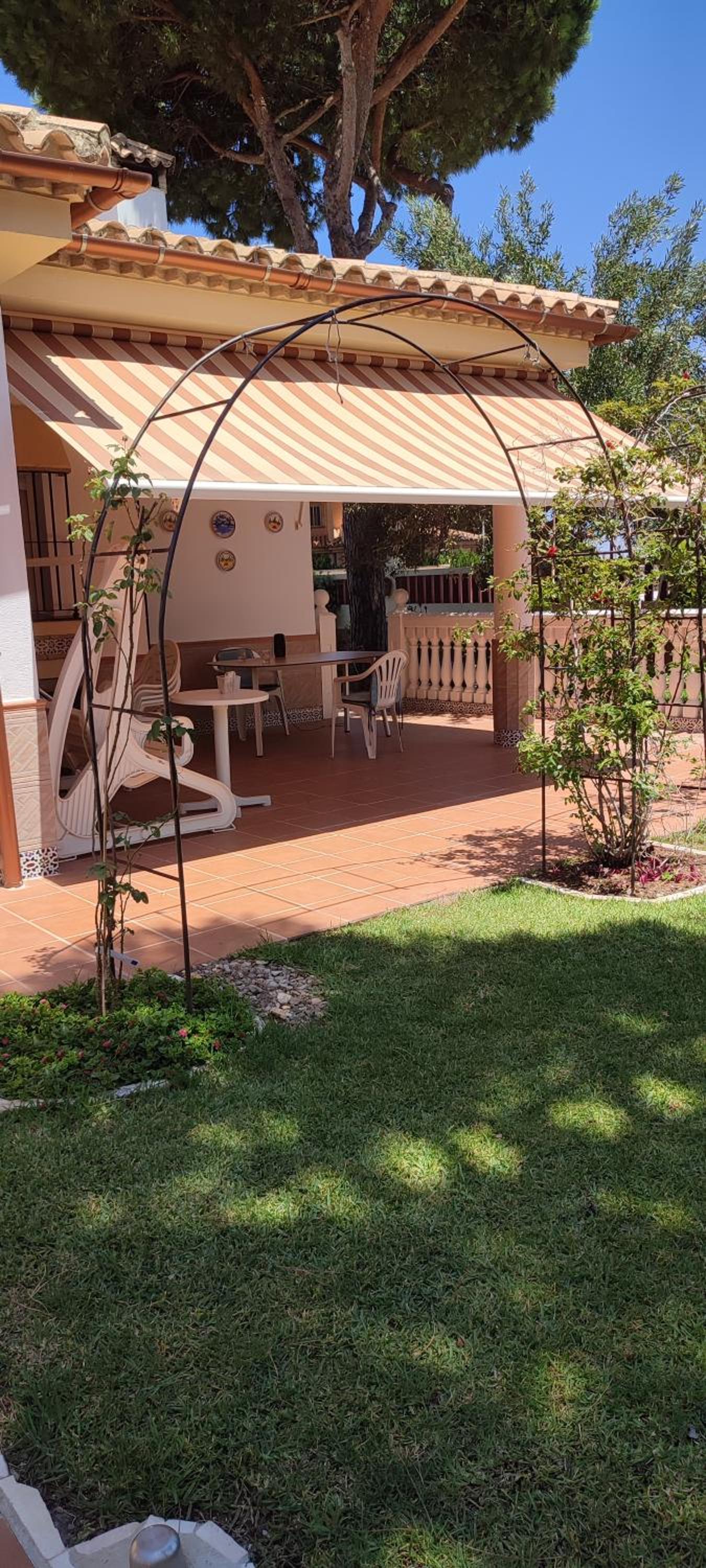 Beach house near Tennis Club La Barrosa