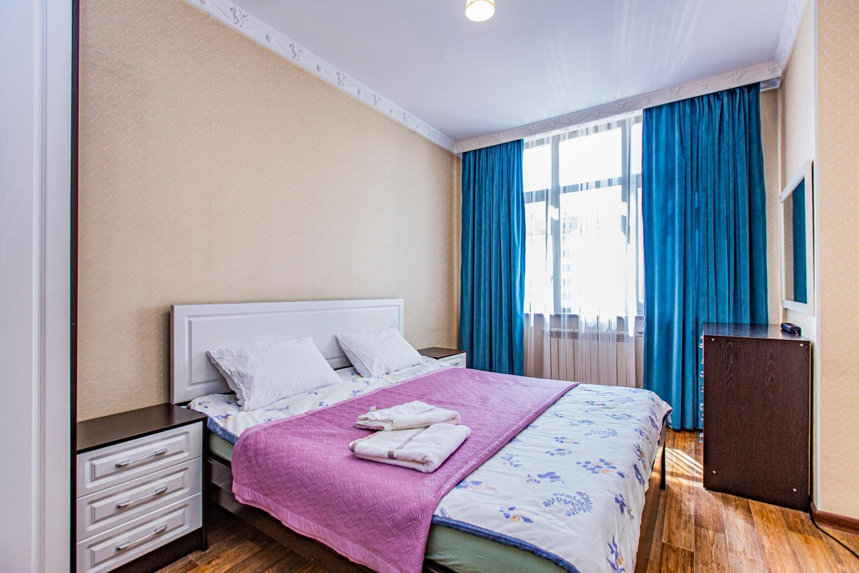 Two-Bedroom Urban Oasis - Cozy & Relaxing Atmosphere view 2
