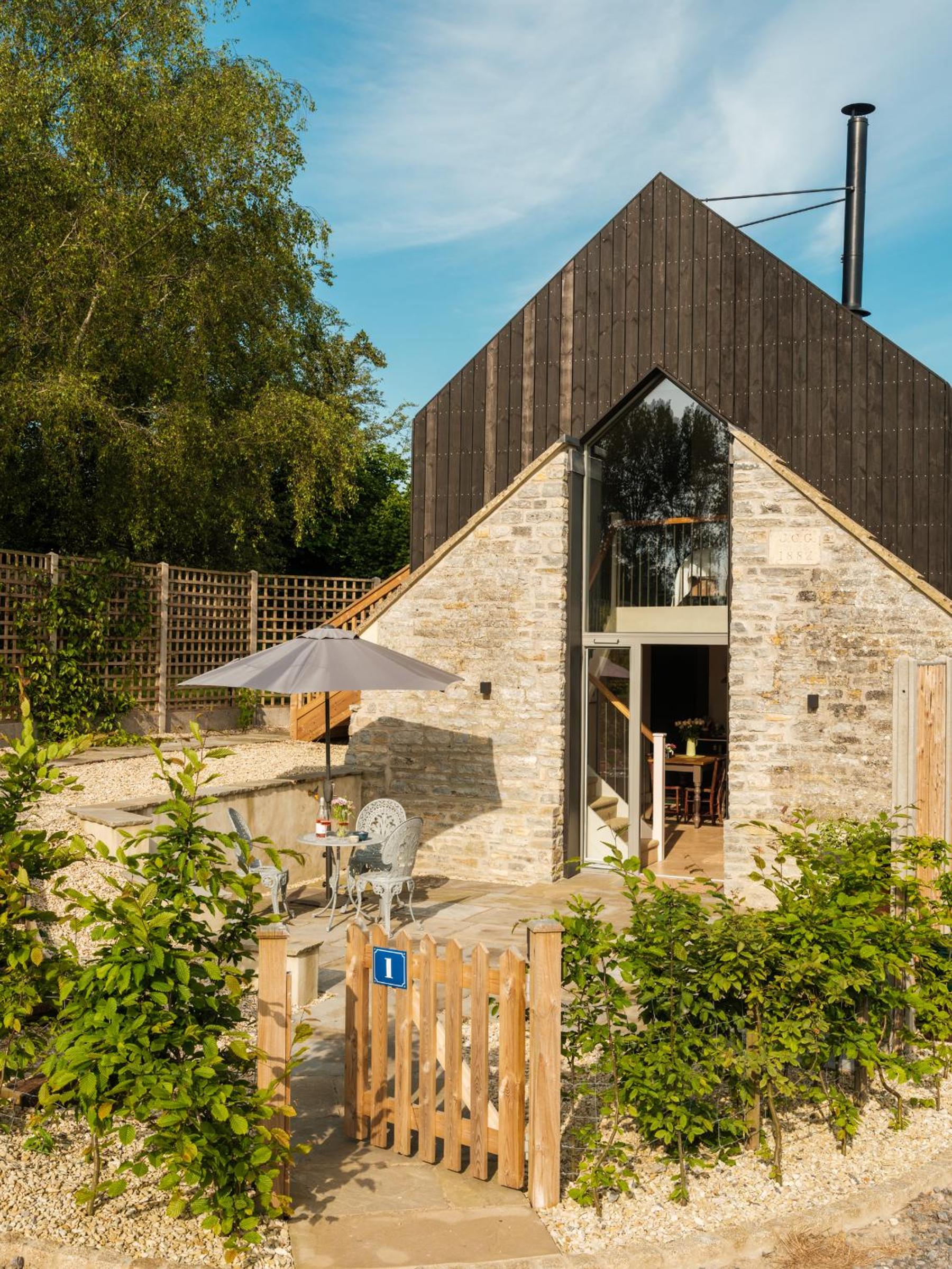 The Old Winery Cottage No1 view 3
