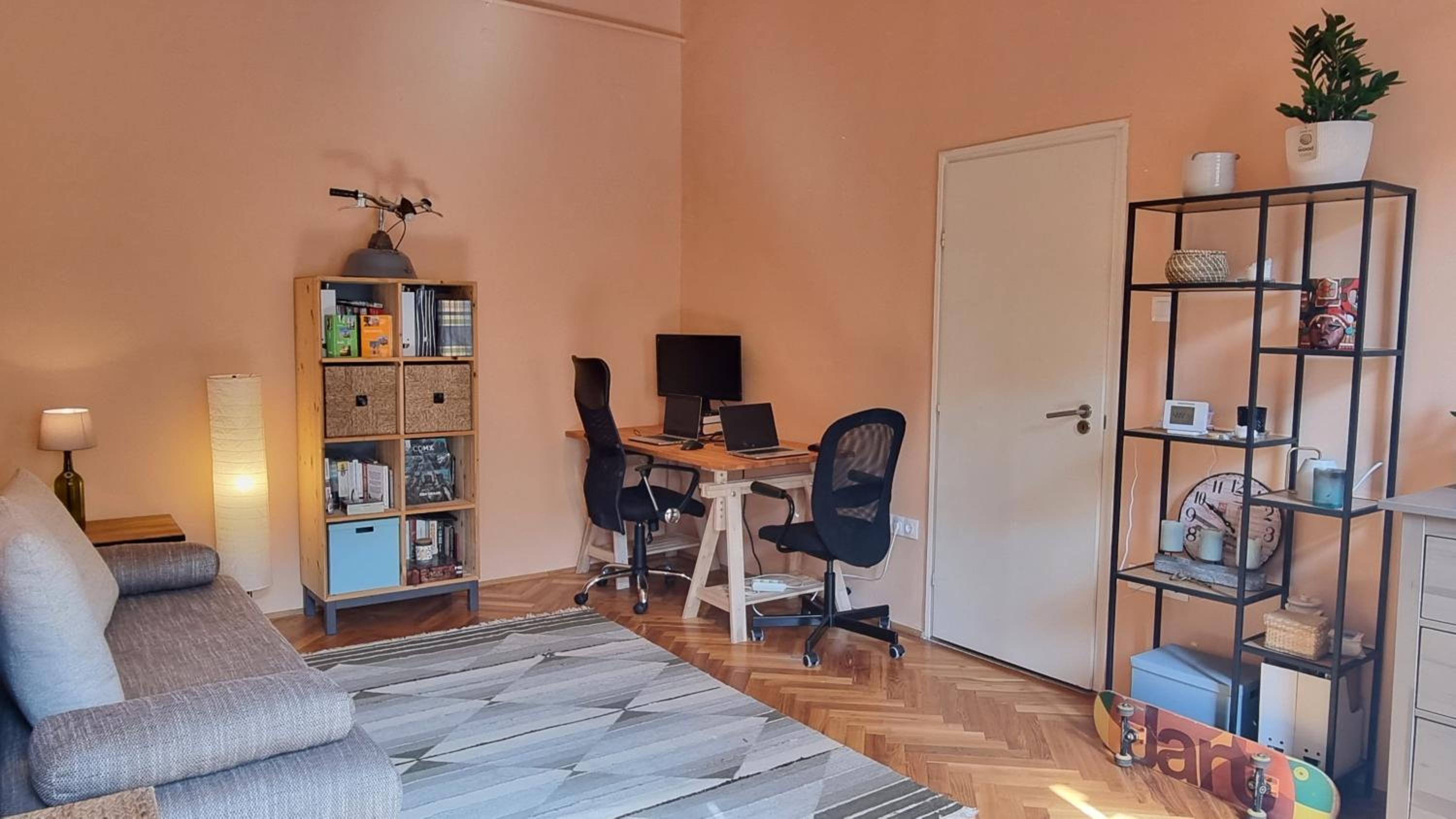 Budapest CityPark Getaway Quiet Historic Flat & Free Parking view 2