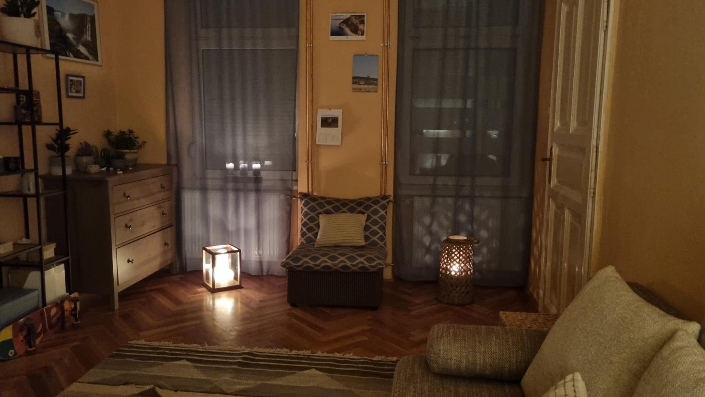 Budapest CityPark Getaway Quiet Historic Flat & Free Parking view 4
