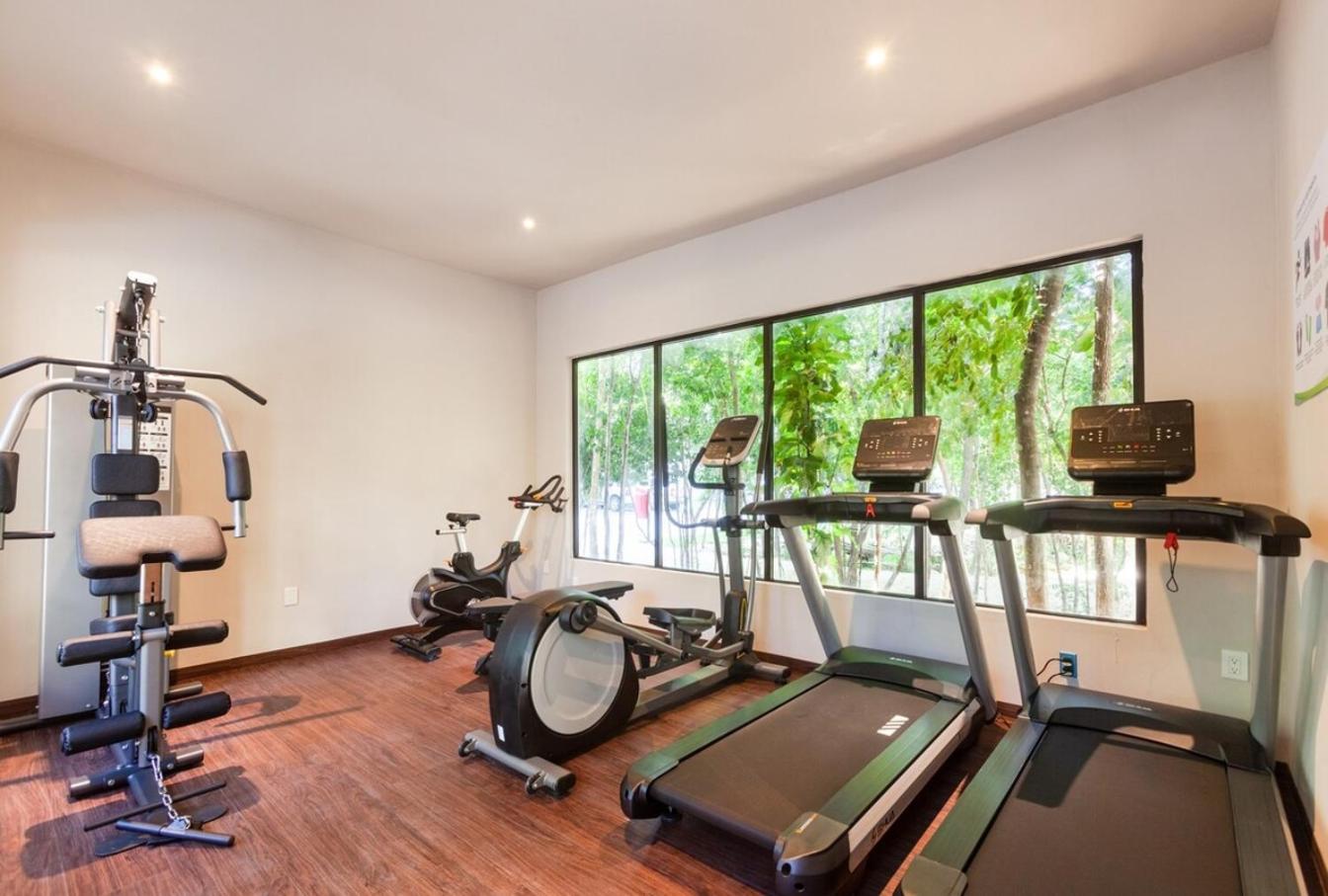 Casa LaMar 10 min Beach WIFI 300 MB2Gyms6Pools view 5