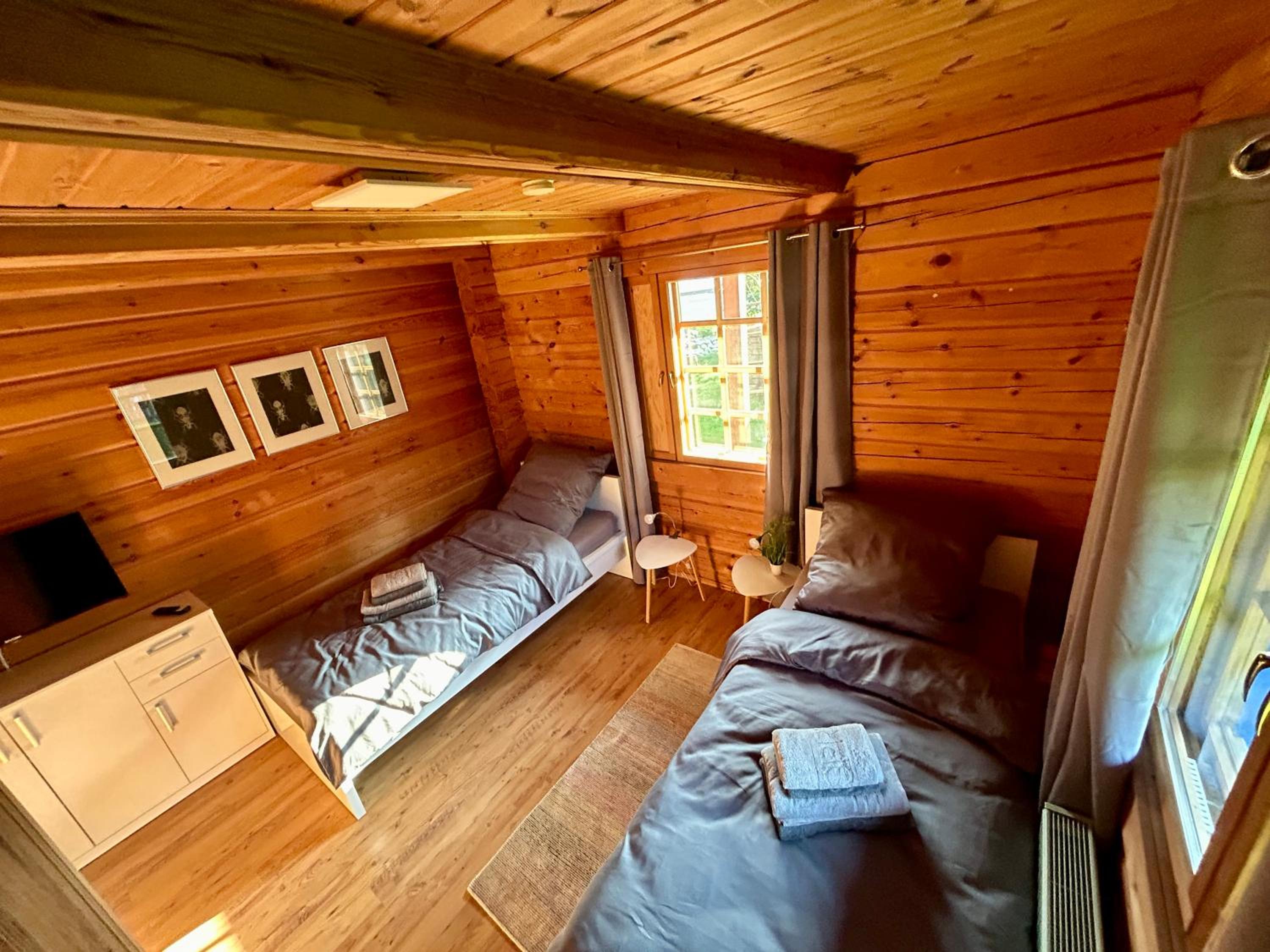 Gemütliches Holzhaus für 6 Gäste inkl Parkplatz und free Wifi