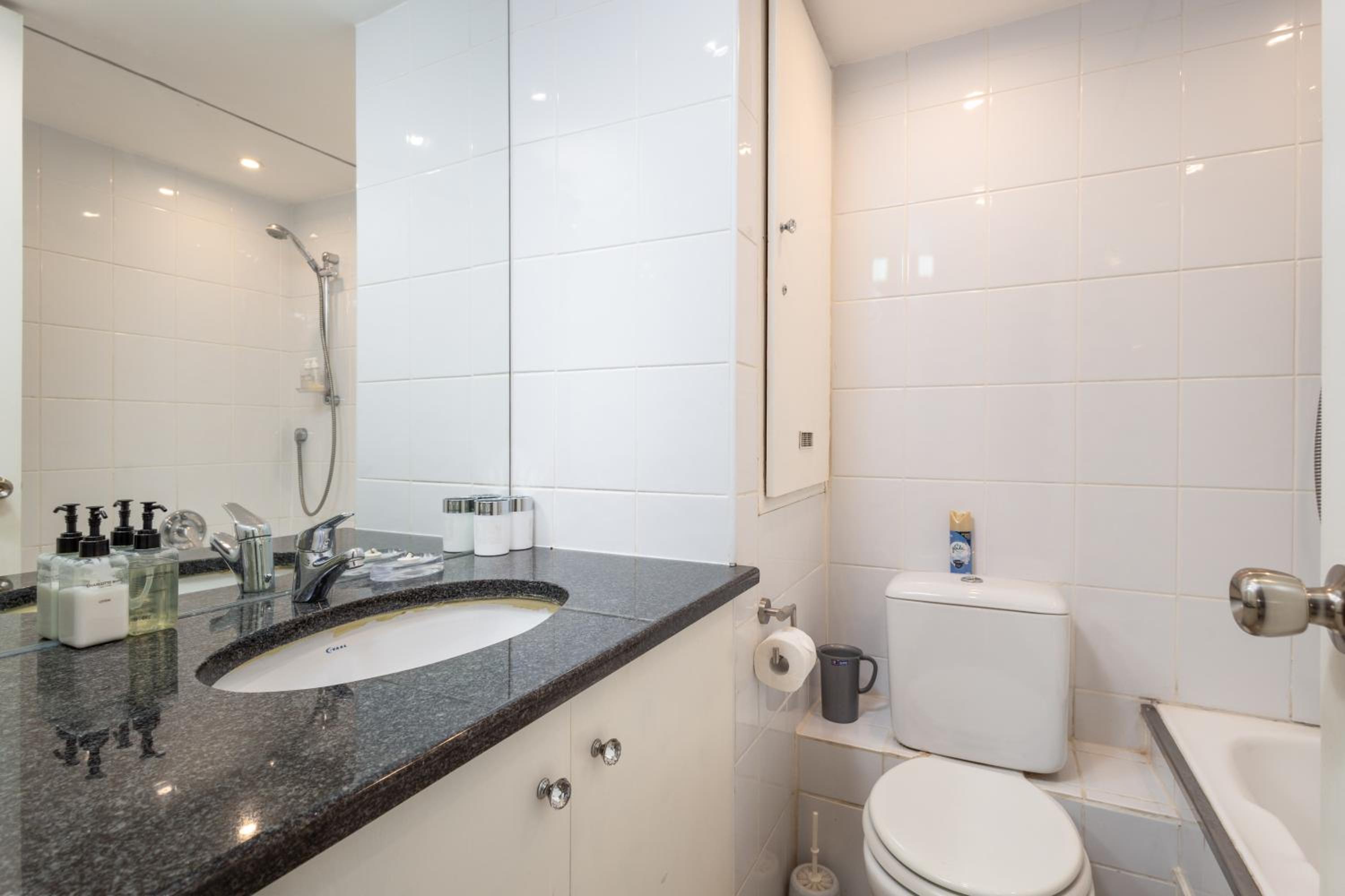 803 Bermudas - by Stay in Umhlanga