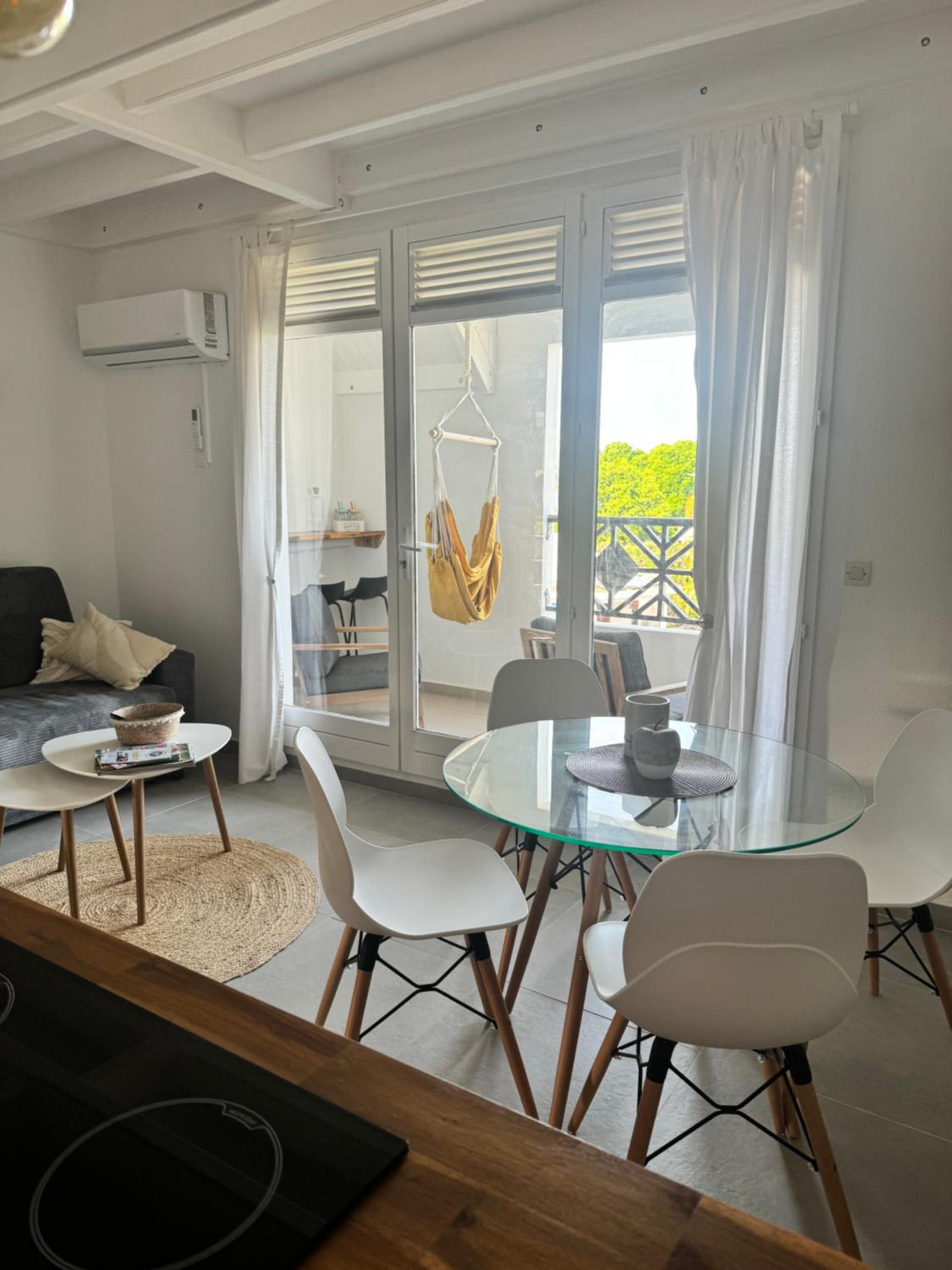 Duplex vue mer - piscine - 5 min des plages