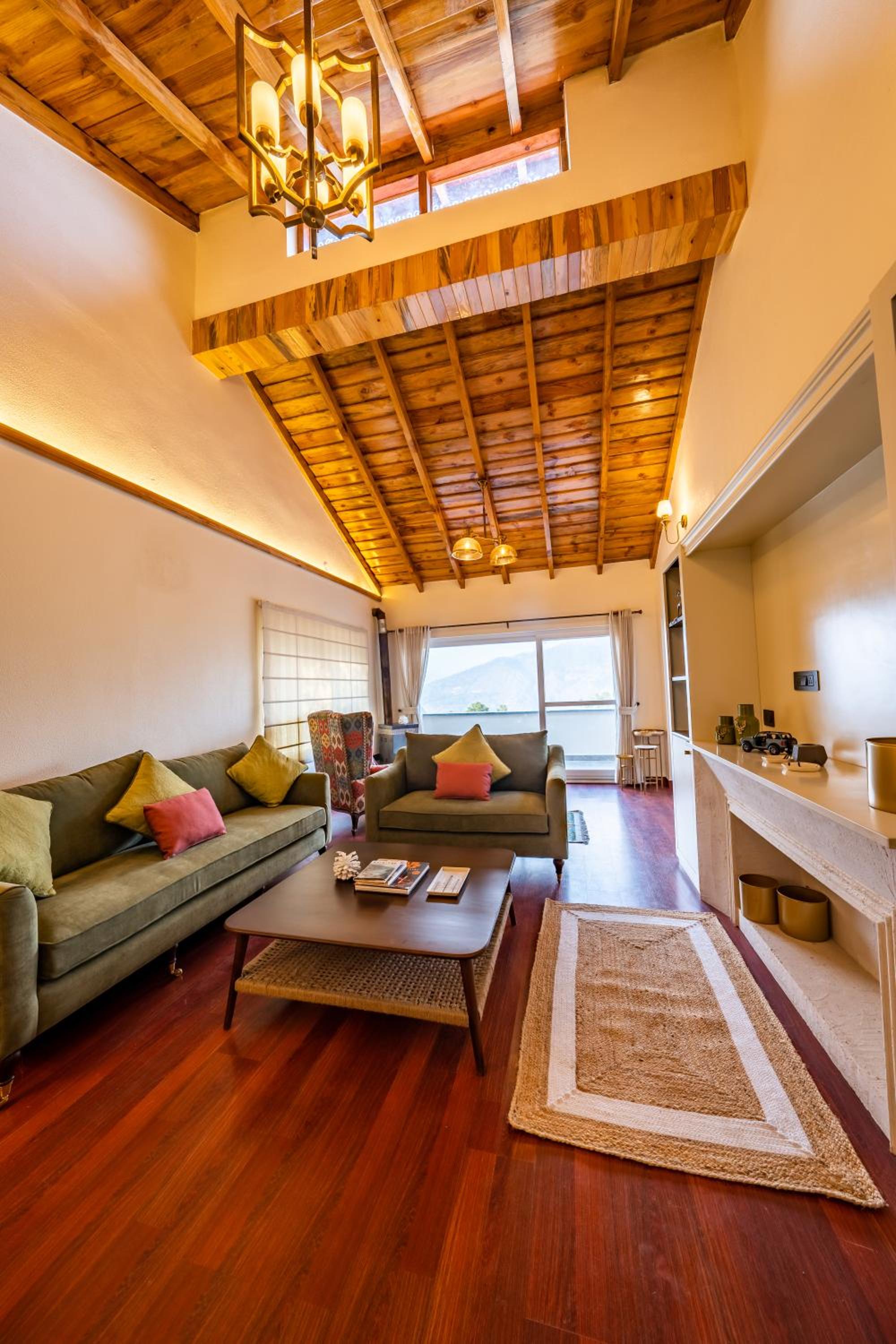 Little Frida- The Dak Bungalows view 4