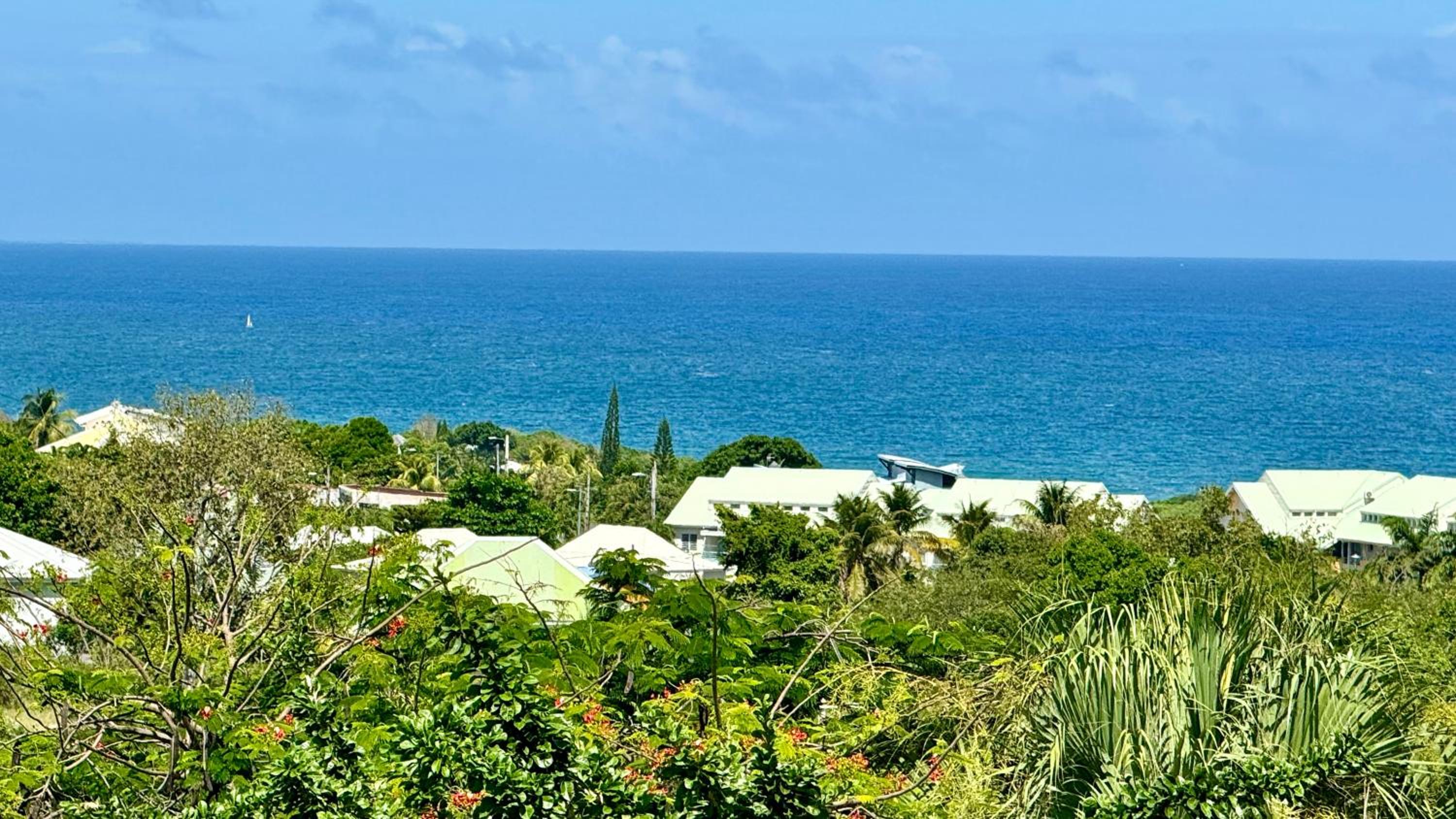 Duplex vue mer - piscine - 5 min des plages