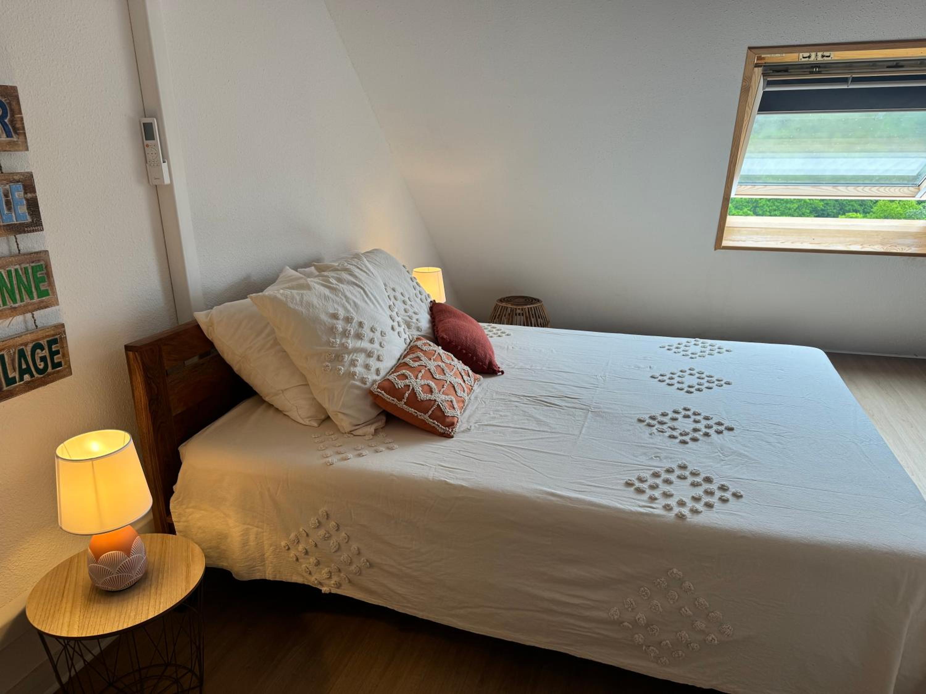 Duplex vue mer - piscine - 5 min des plages