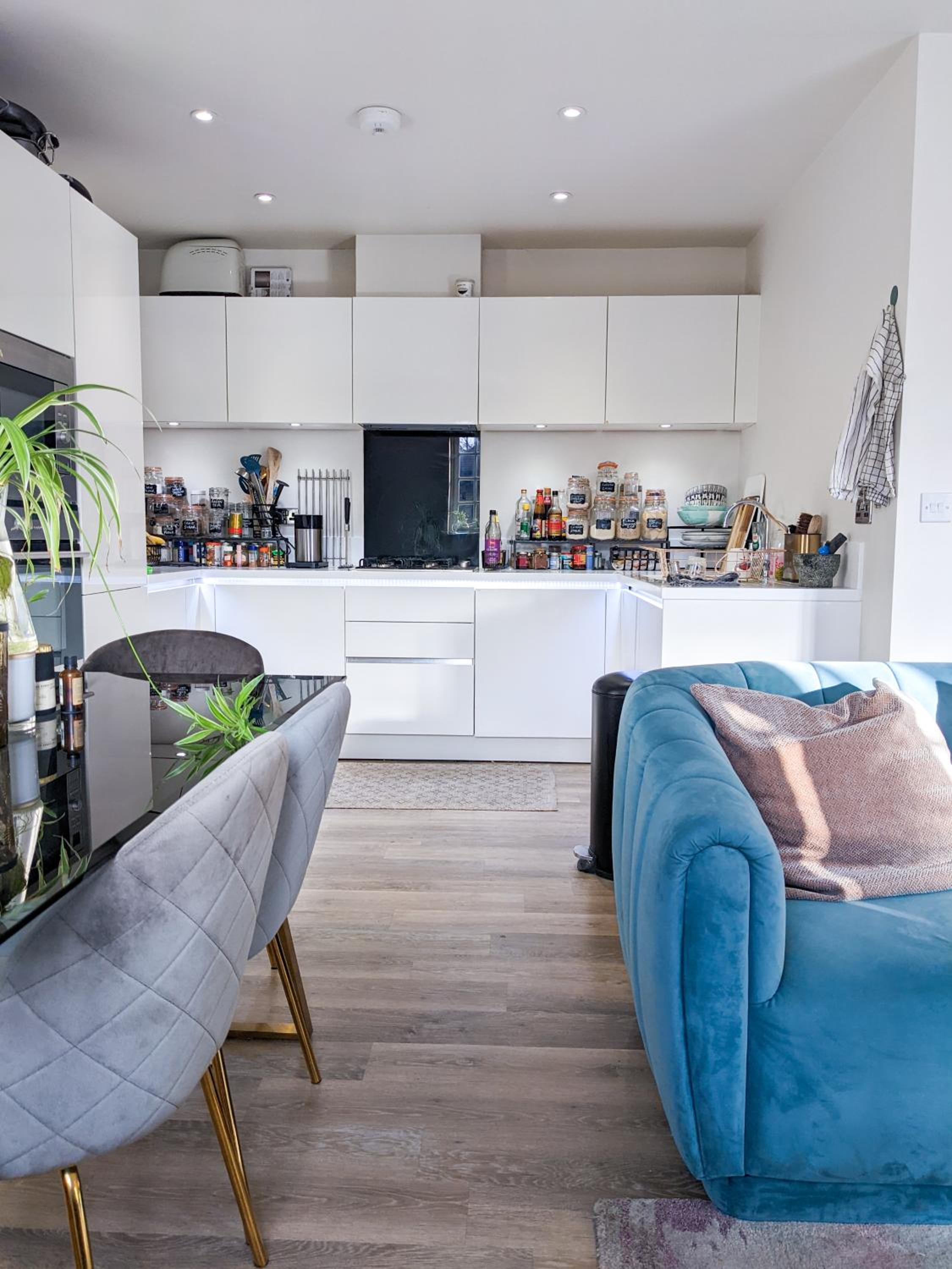 Zen Haven Court - Luxury Double Room with Bathroom by East Croydon view 3