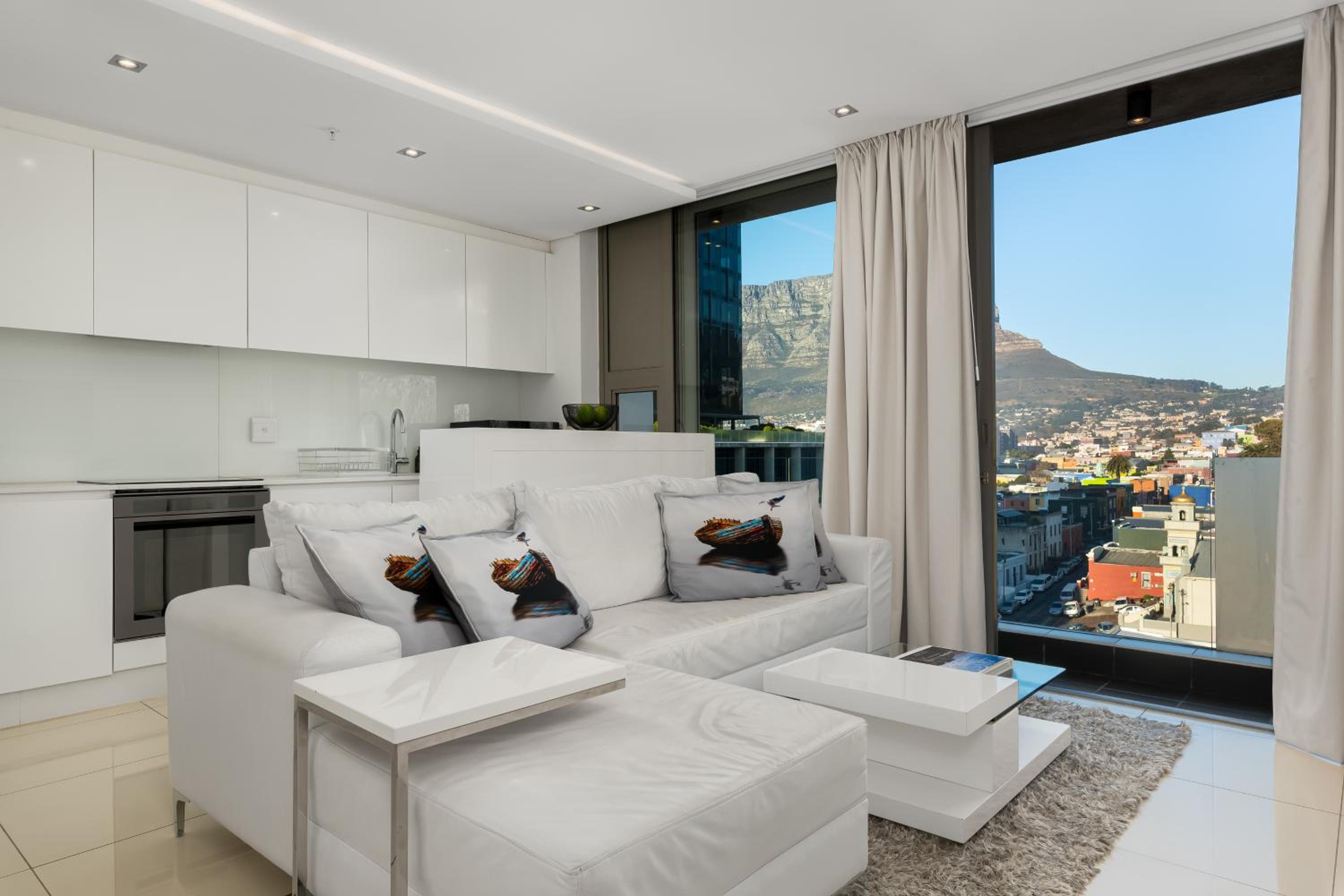Lux De Waterkant Apartment - Mountain Views view 4