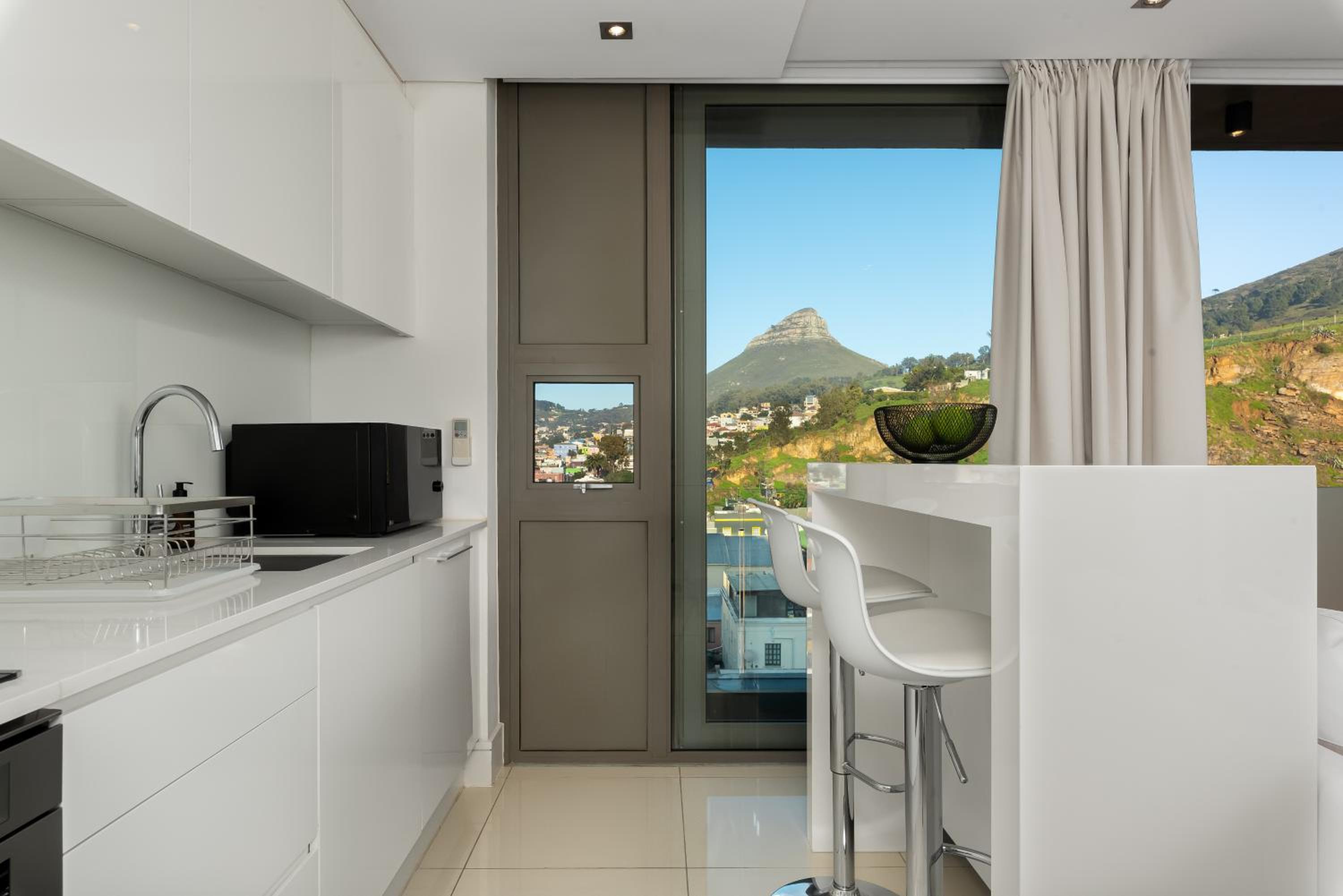 Lux De Waterkant Apartment - Mountain Views view 3