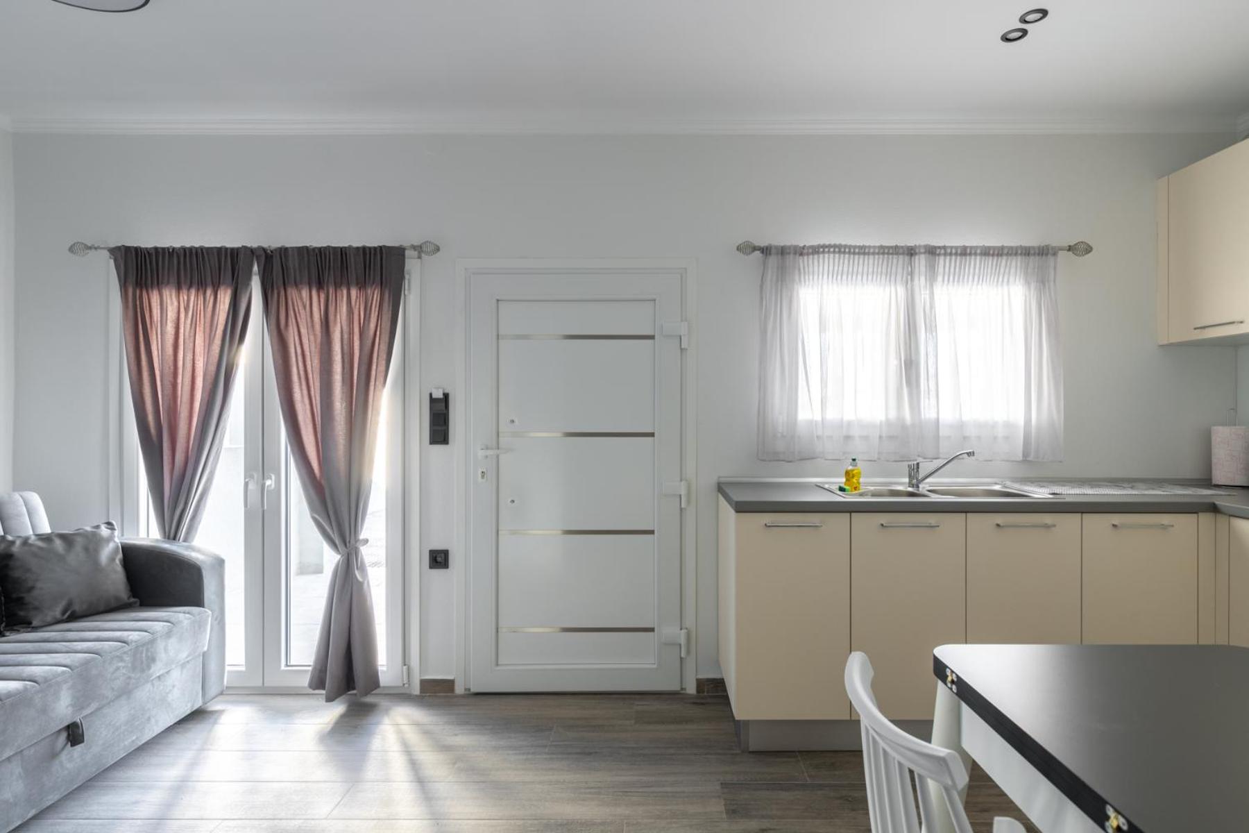 Carolina Apartment's