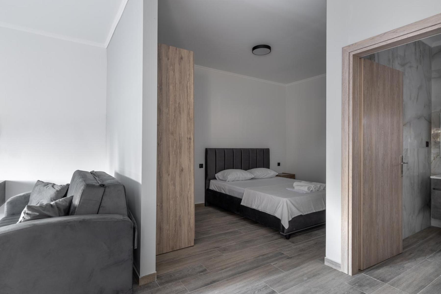 Carolina Apartment's