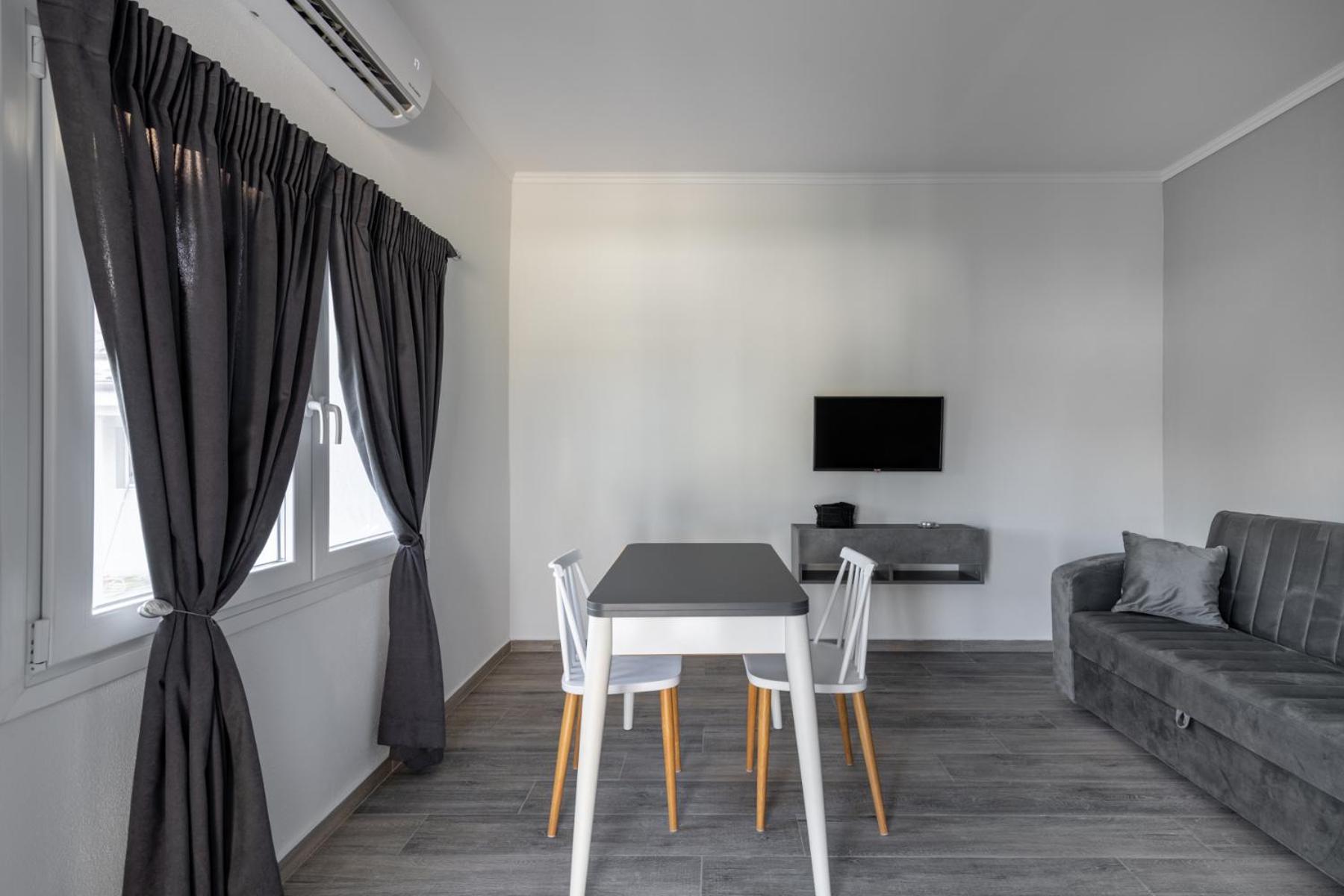 Carolina Apartment's