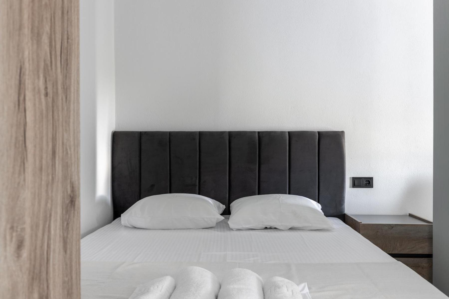 Carolina Apartment's