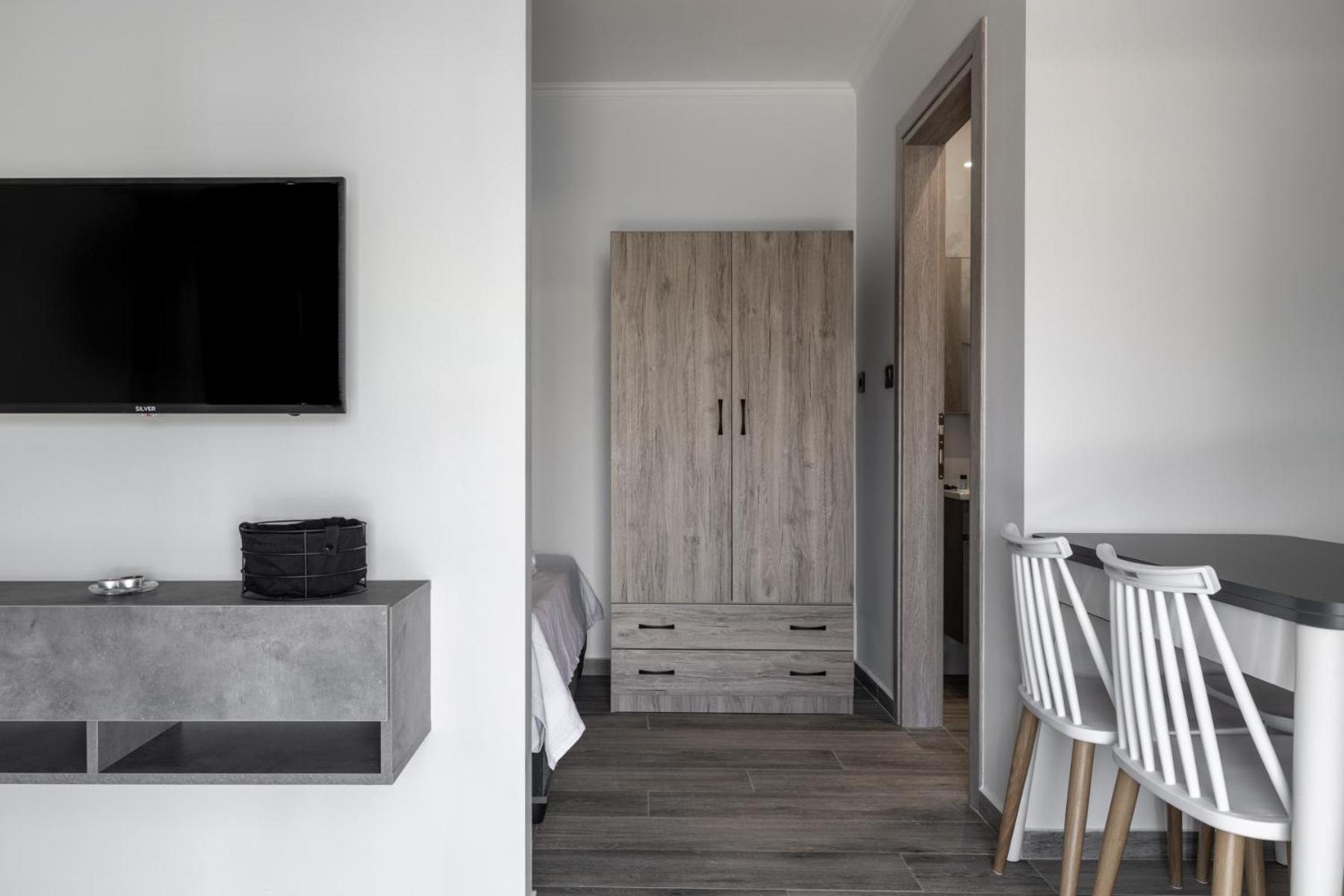 Carolina Apartment's