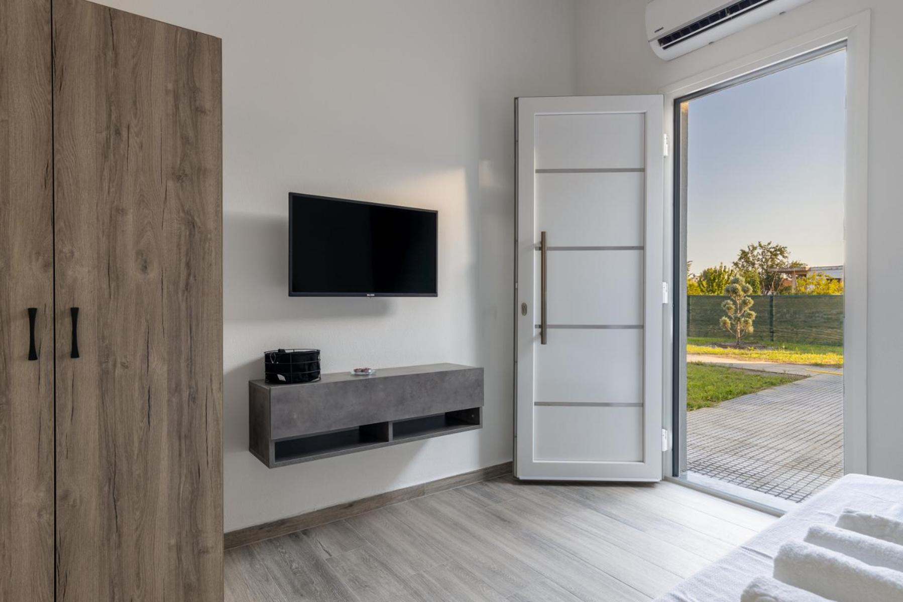 Carolina Apartment's