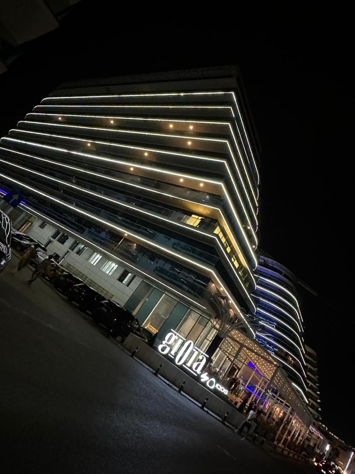 Studio White Titanic Luxury Mamaia view 2