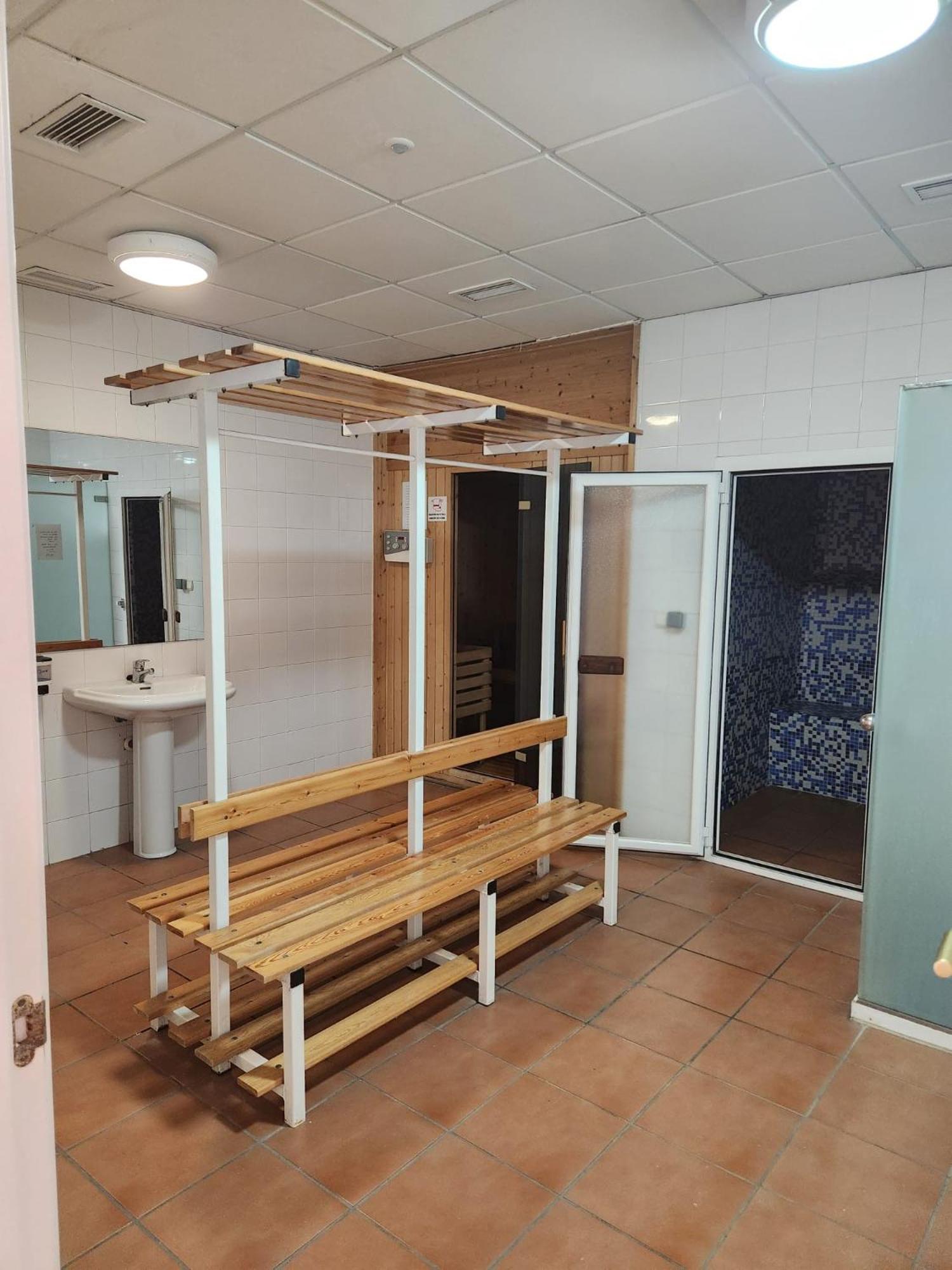 Marbella Vacations - Luxury 2 Bedroom Apartment, Sierra Blanca, Marbella - Property Image 23