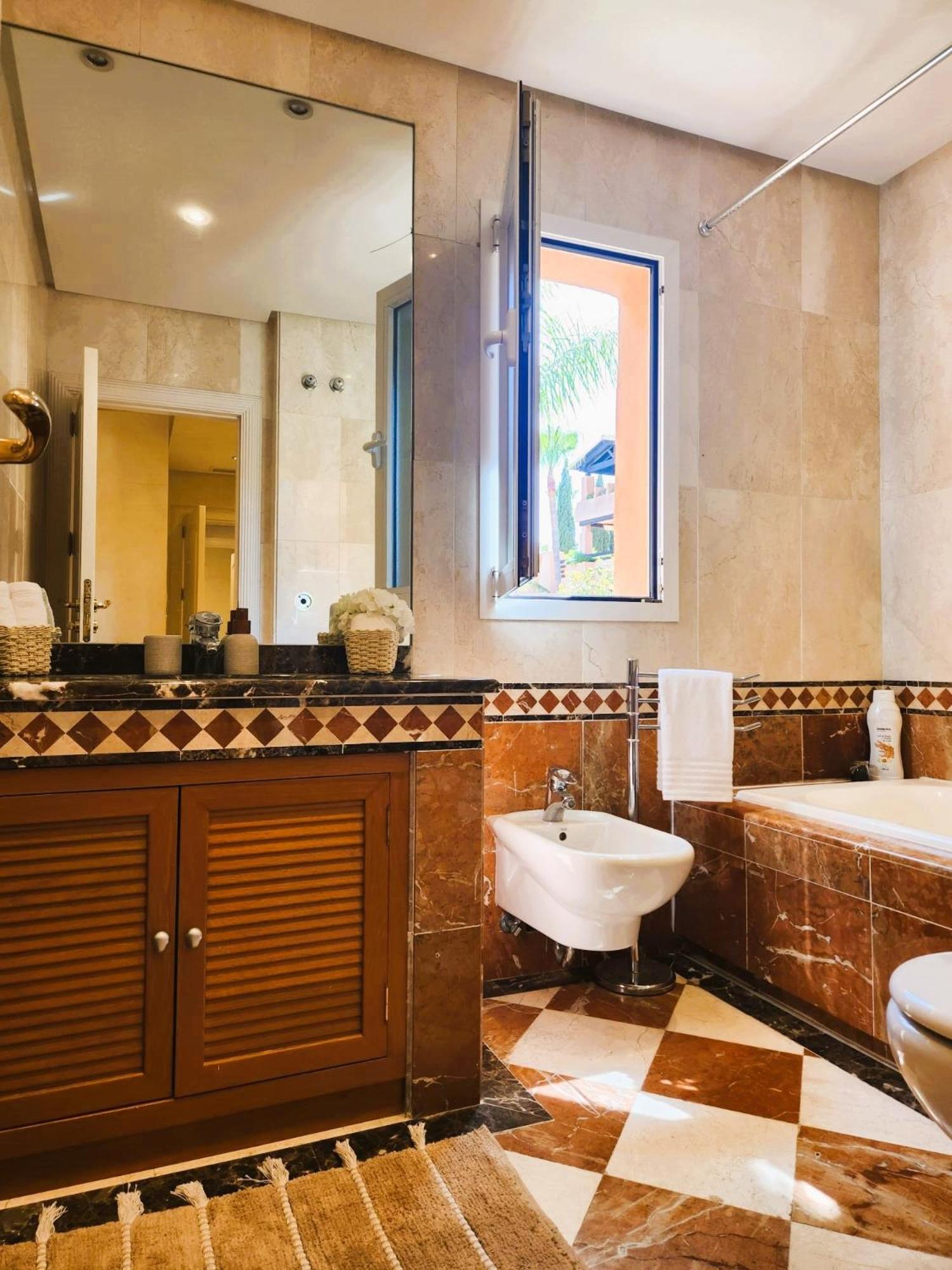 Marbella Vacations - Luxury 2 Bedroom Apartment, Sierra Blanca, Marbella - Property Image 37