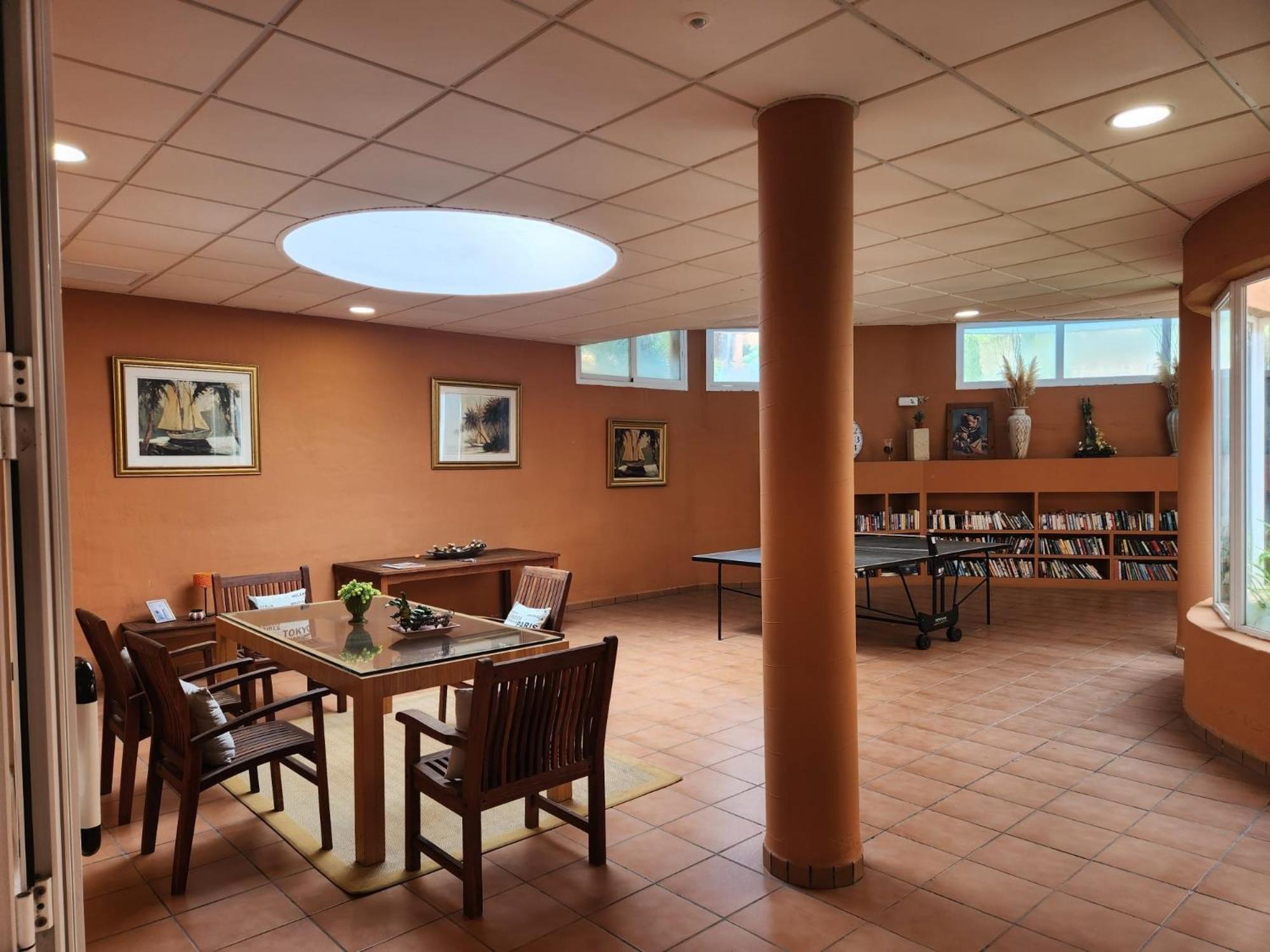 Marbella Vacations - Luxury 2 Bedroom Apartment, Sierra Blanca, Marbella - Property Image 5
