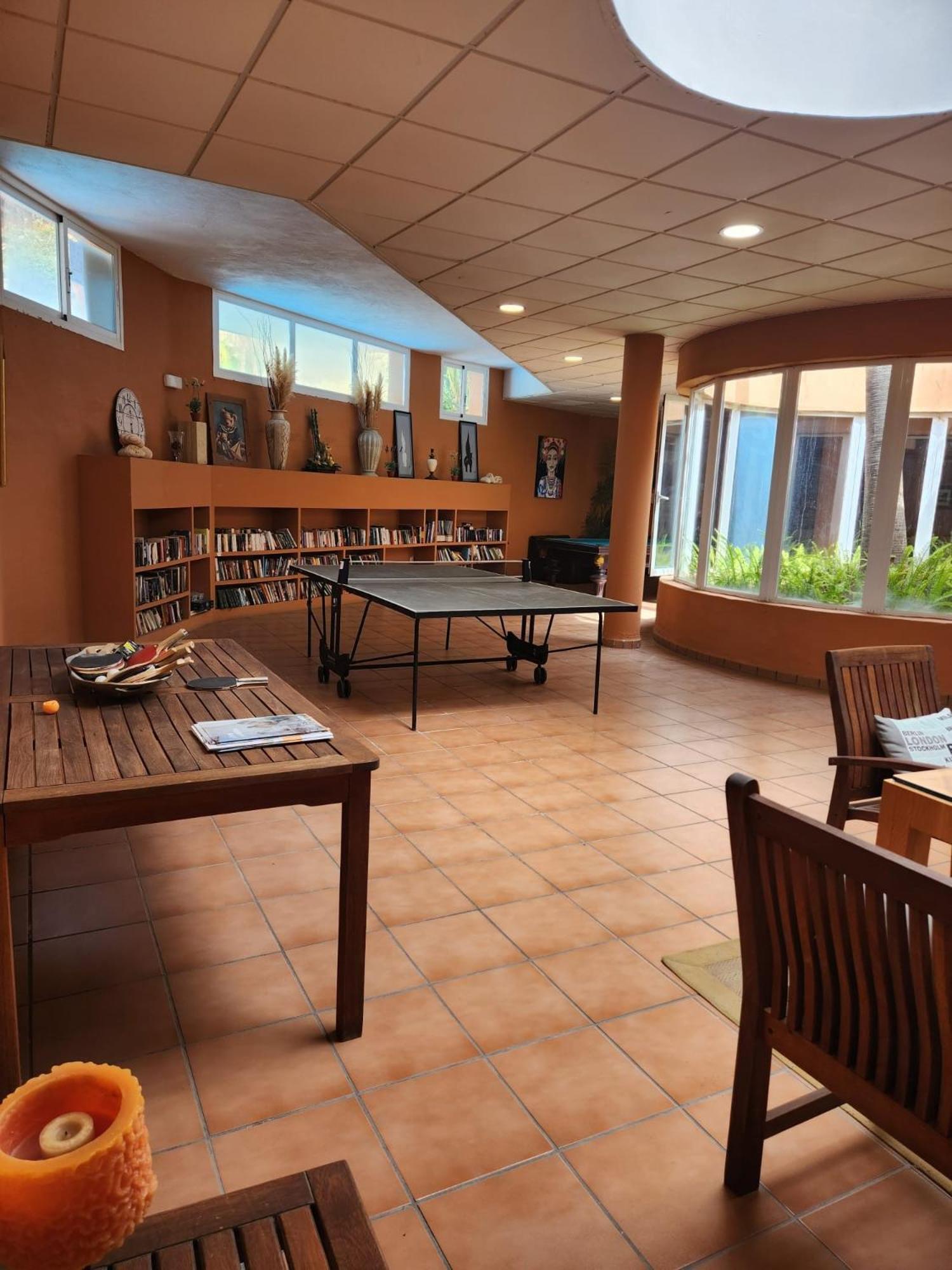 Marbella Vacations - Luxury 2 Bedroom Apartment, Sierra Blanca, Marbella - Property Image 10