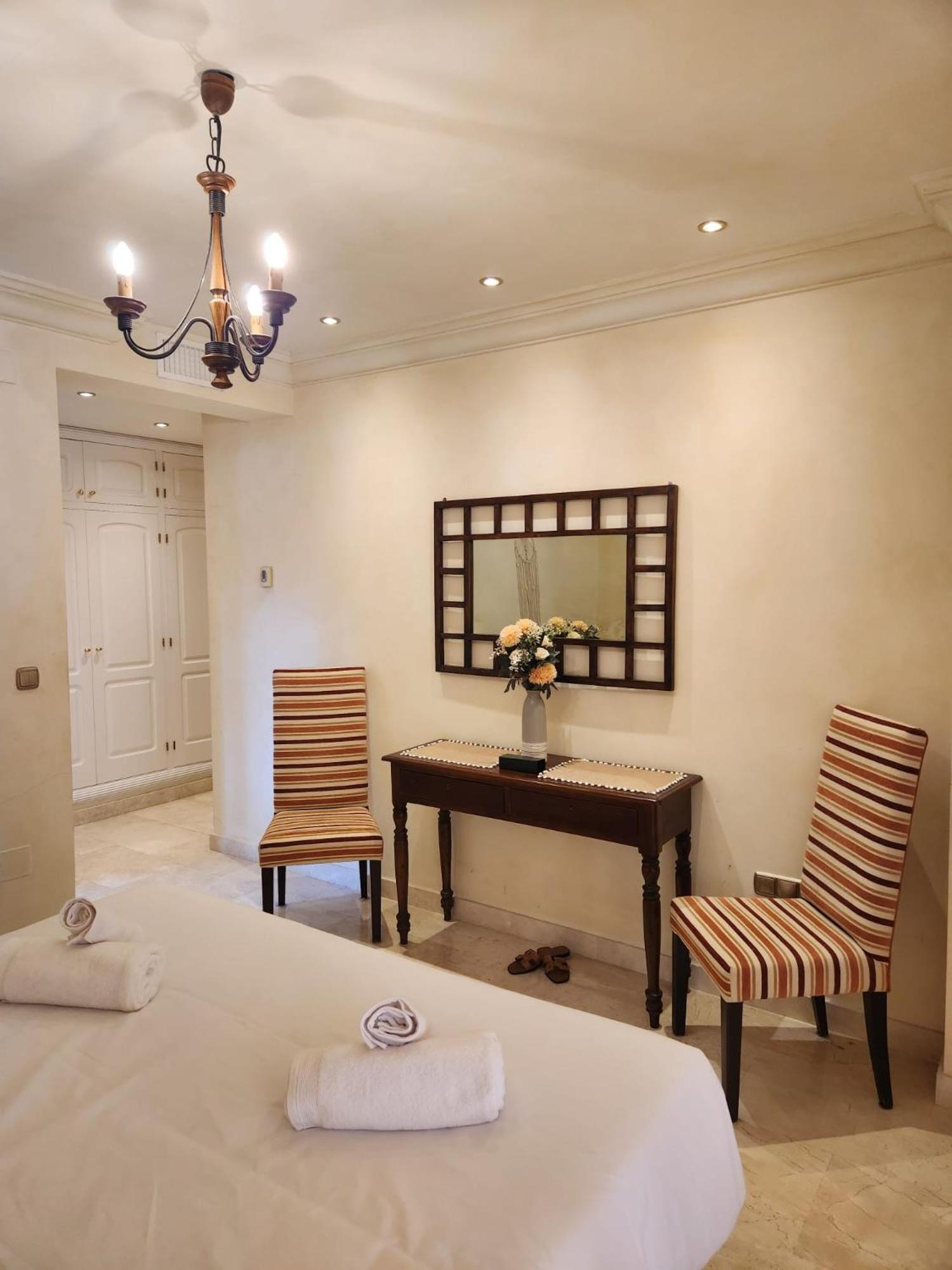 Marbella Vacations - Luxury 2 Bedroom Apartment, Sierra Blanca, Marbella - Property Image 13