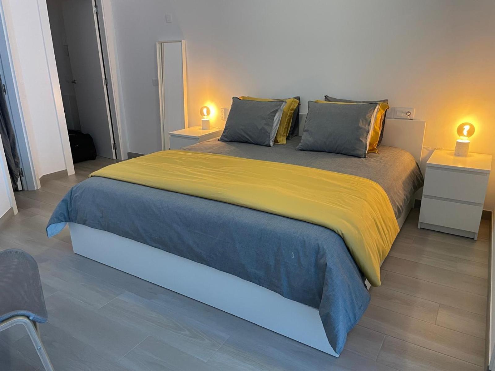 Urban Loft with Stunning City & Sea Views view 5