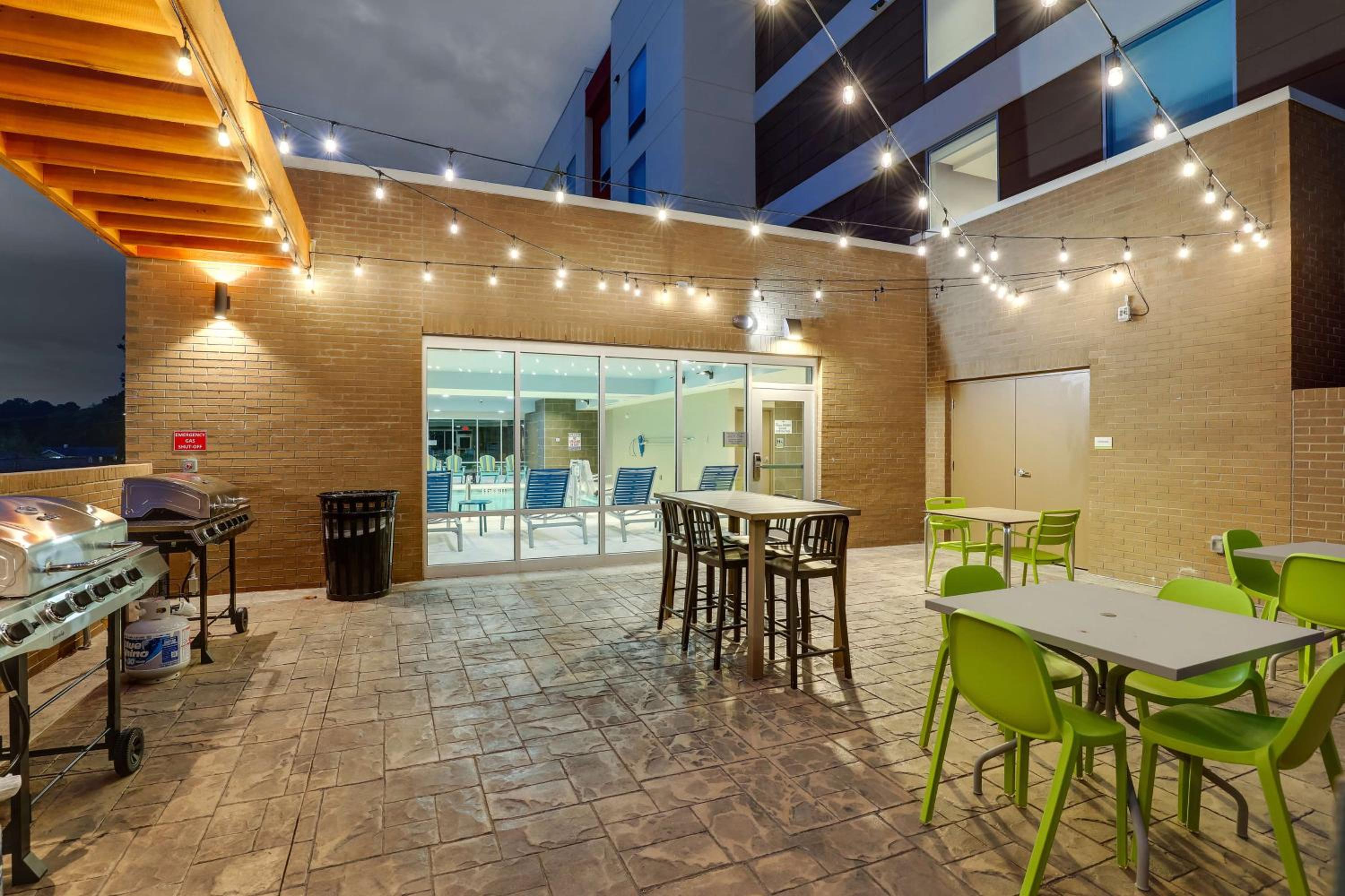 Home2 Suites By Hilton Sanford view 5