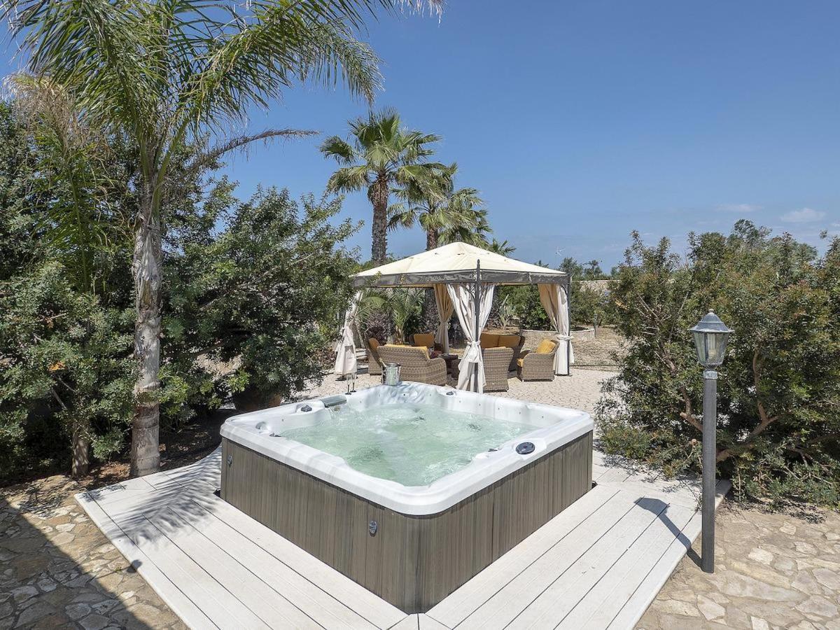 Villa Arianna view 3