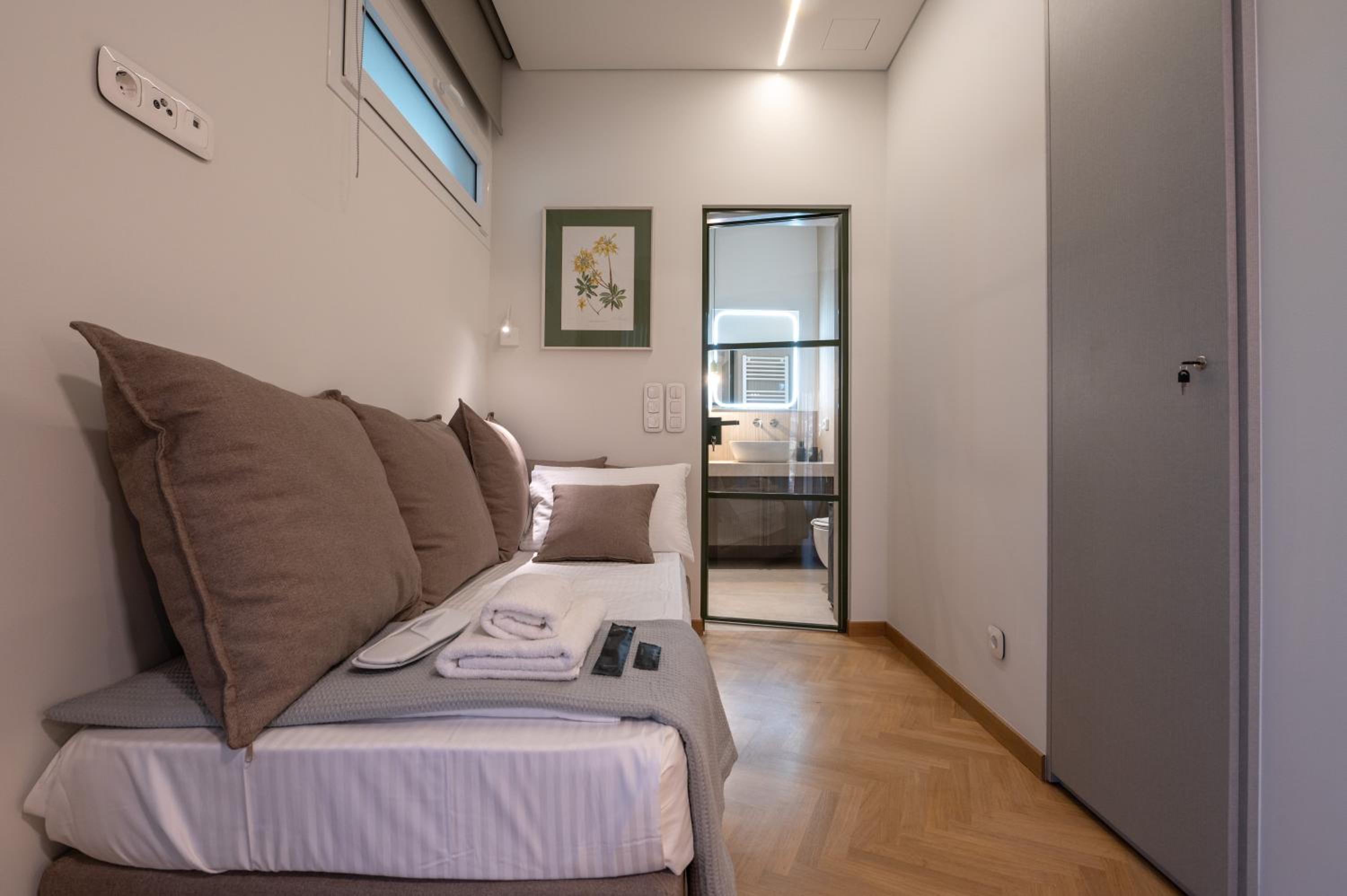 Unique 2BR Penthouse with Stunning Acropolis View