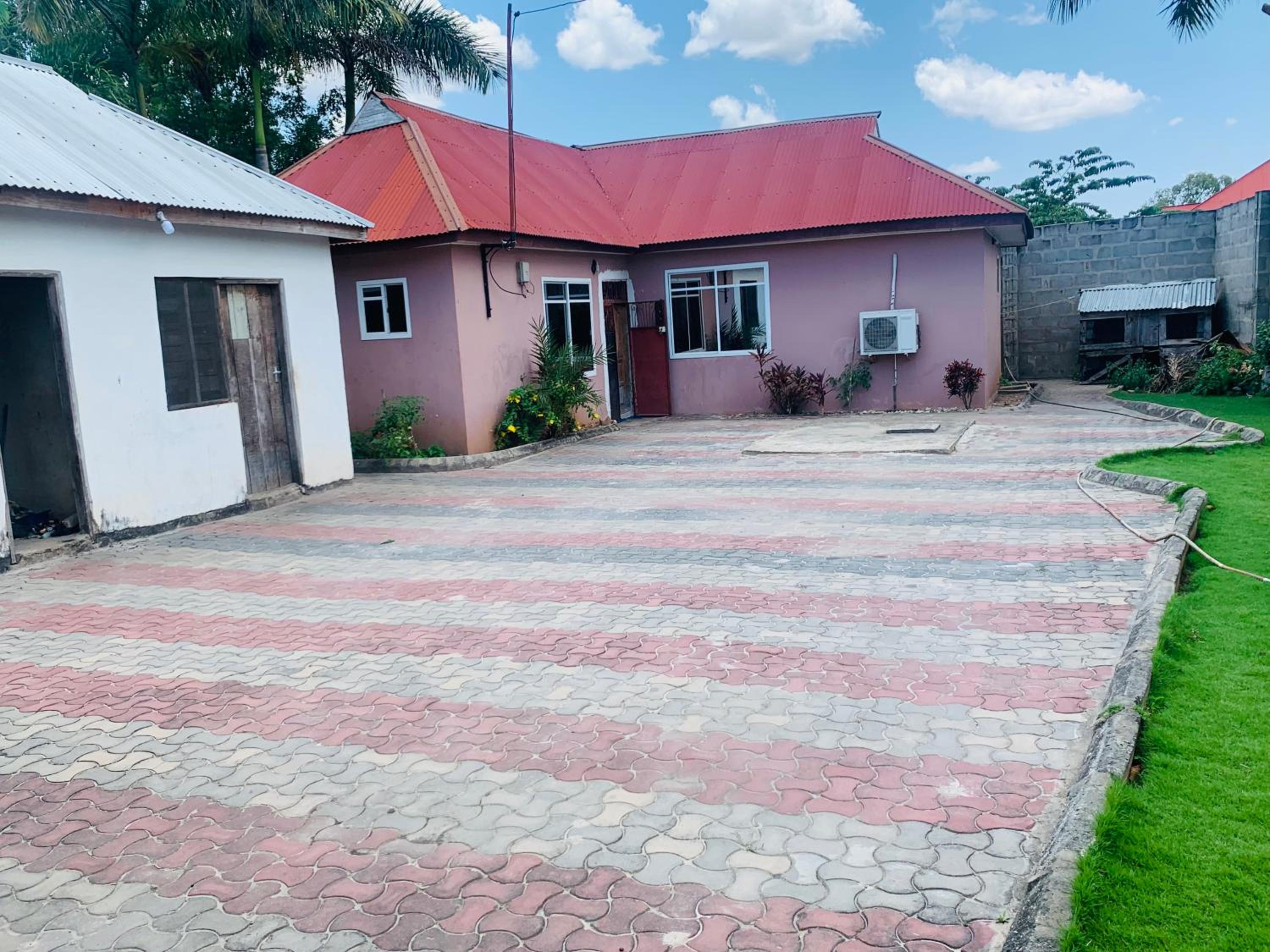 BALLU home