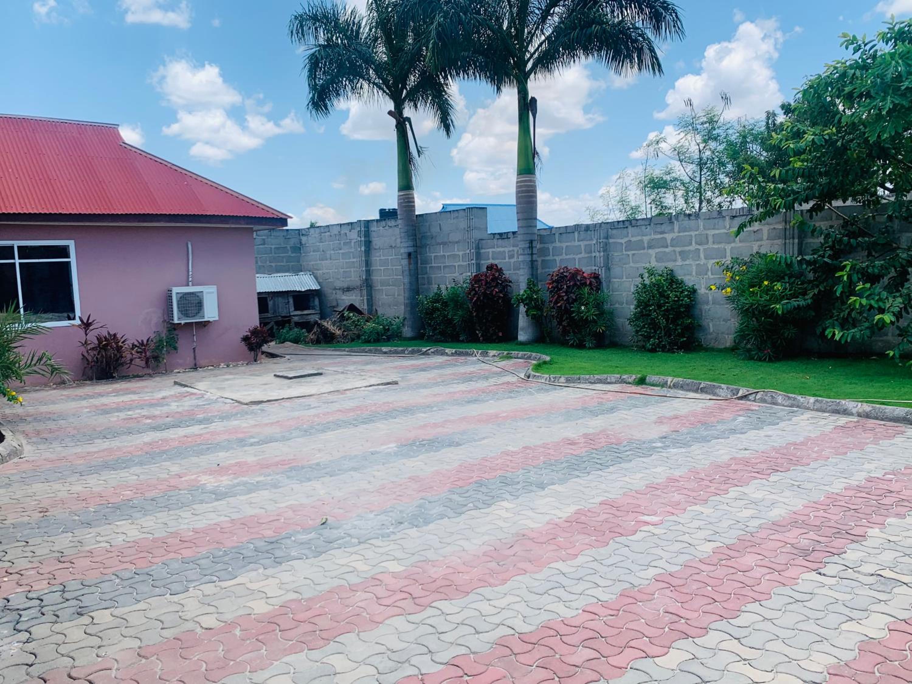 BALLU home